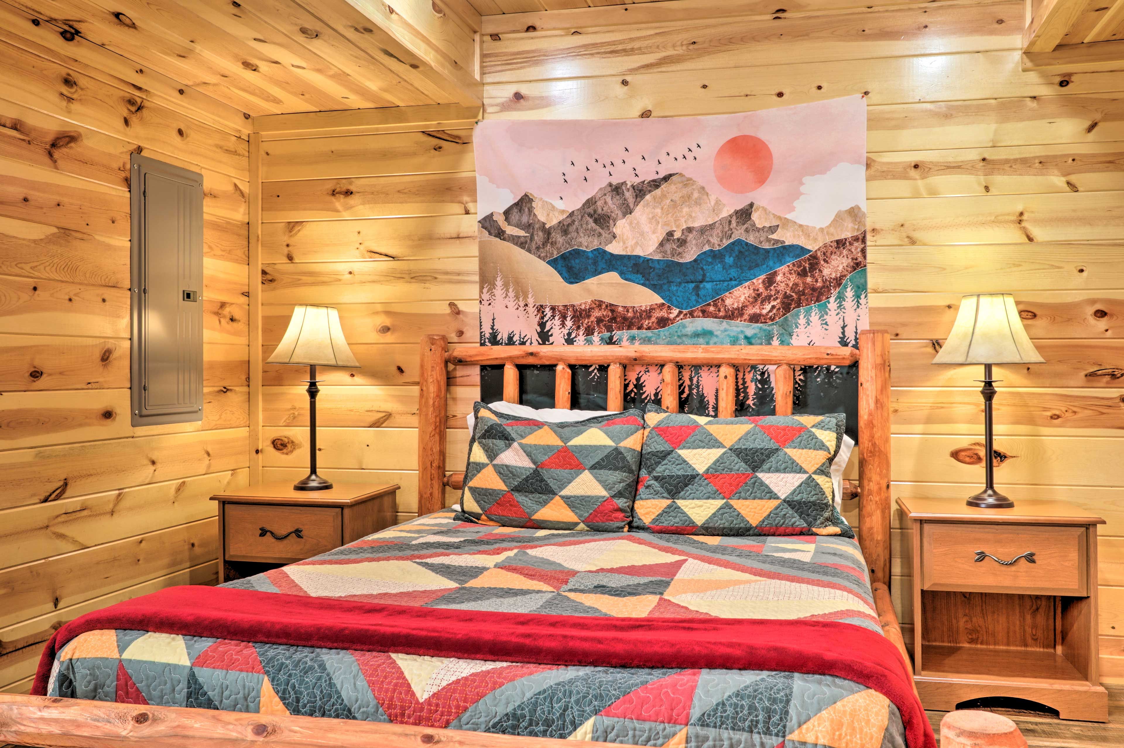 Bedroom 2 | Queen Bed