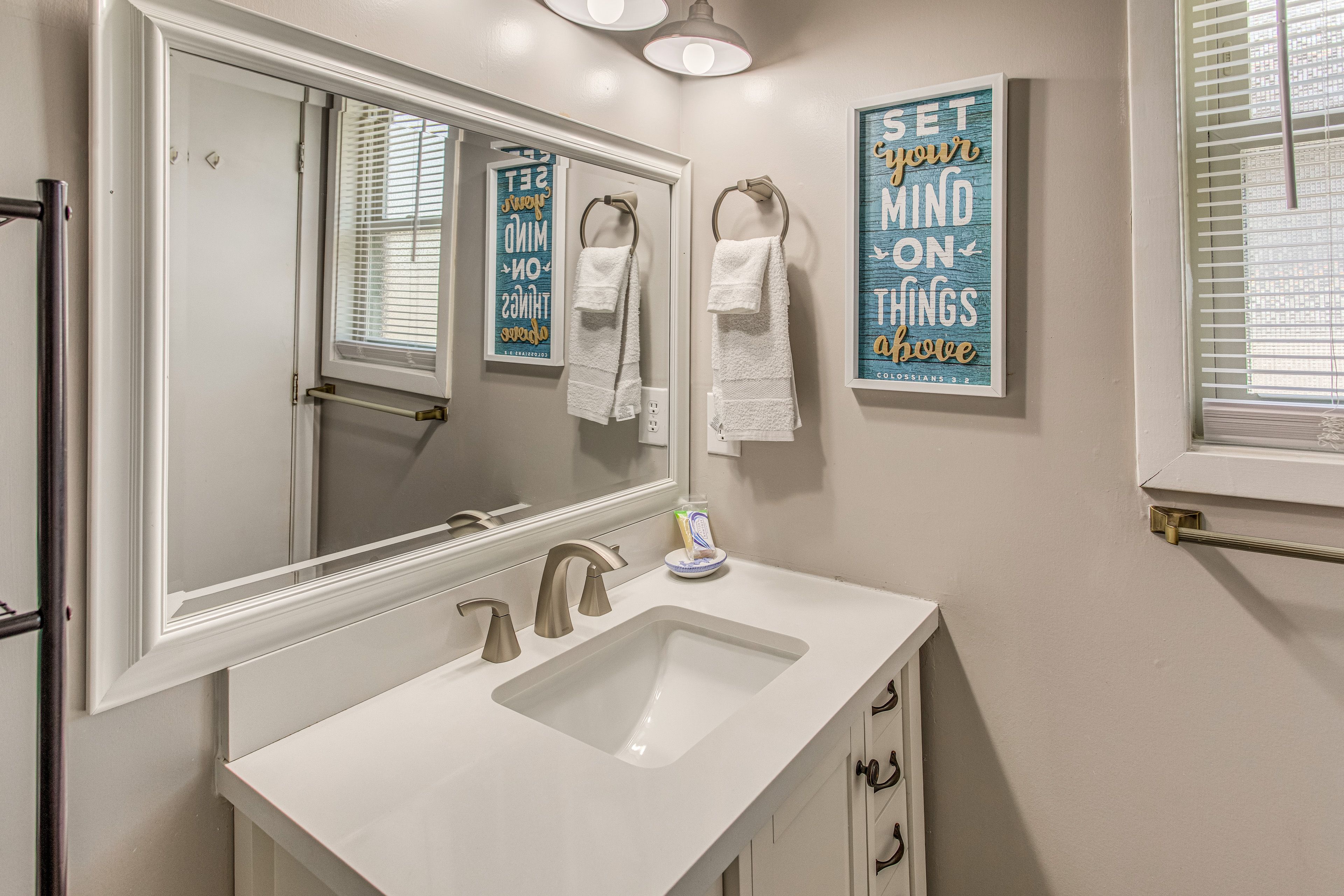 En-Suite Bathroom | Towels Provided