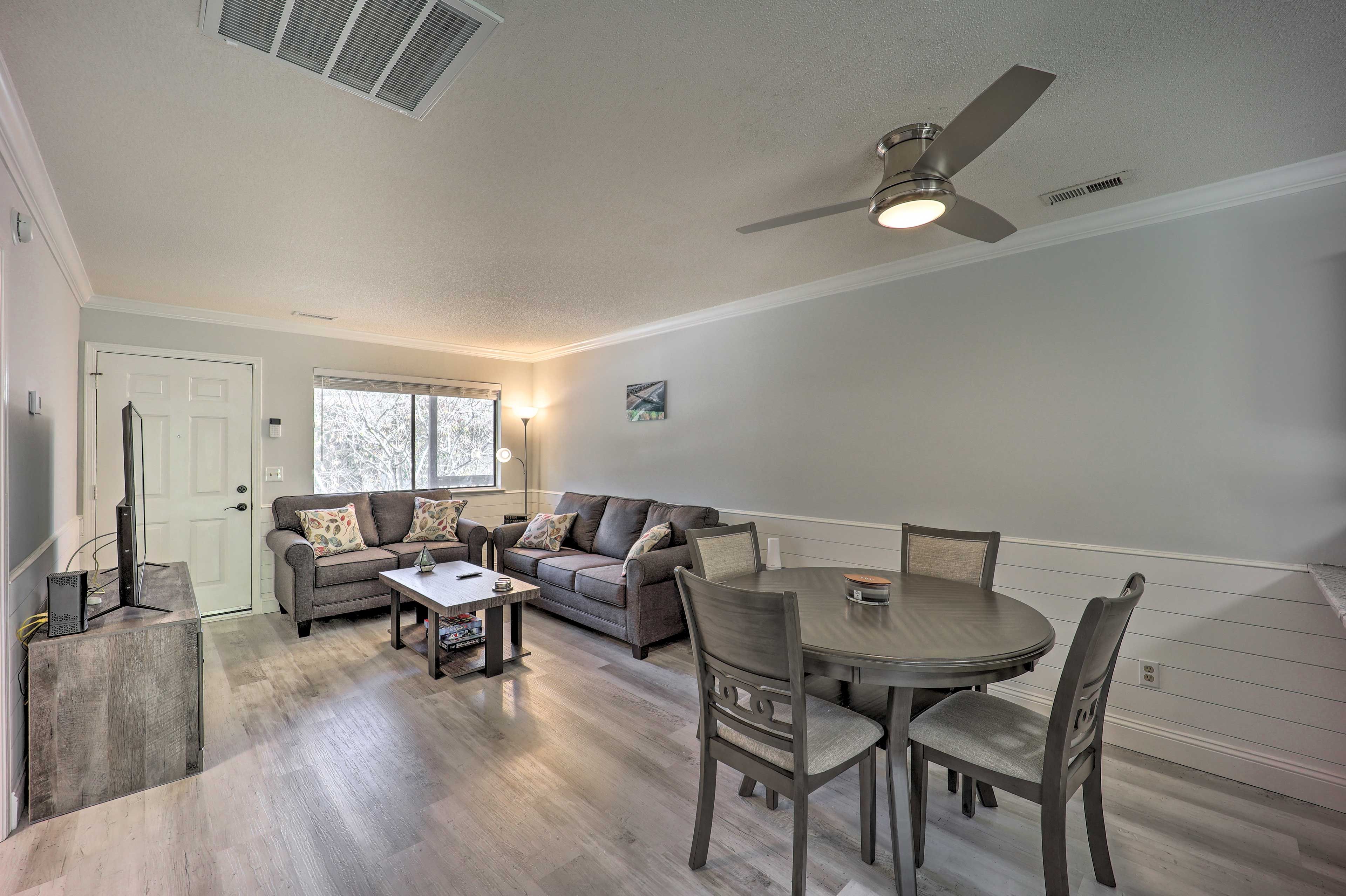 Wilmington Vacation Rental | 2nd Floor Condo | 2BR | 2BA | 854 Sq Ft