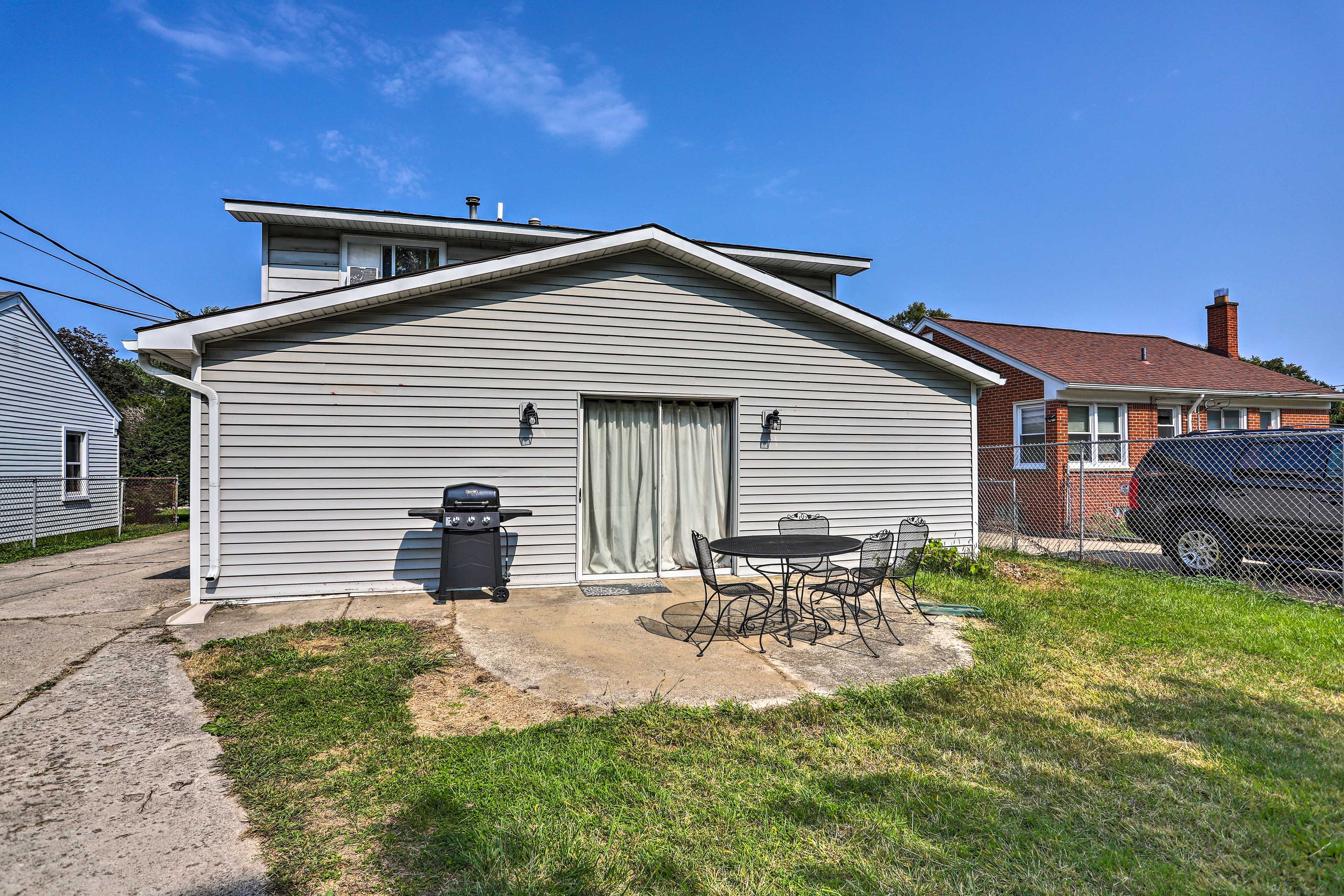 Private Exterior Space | Gas Grill