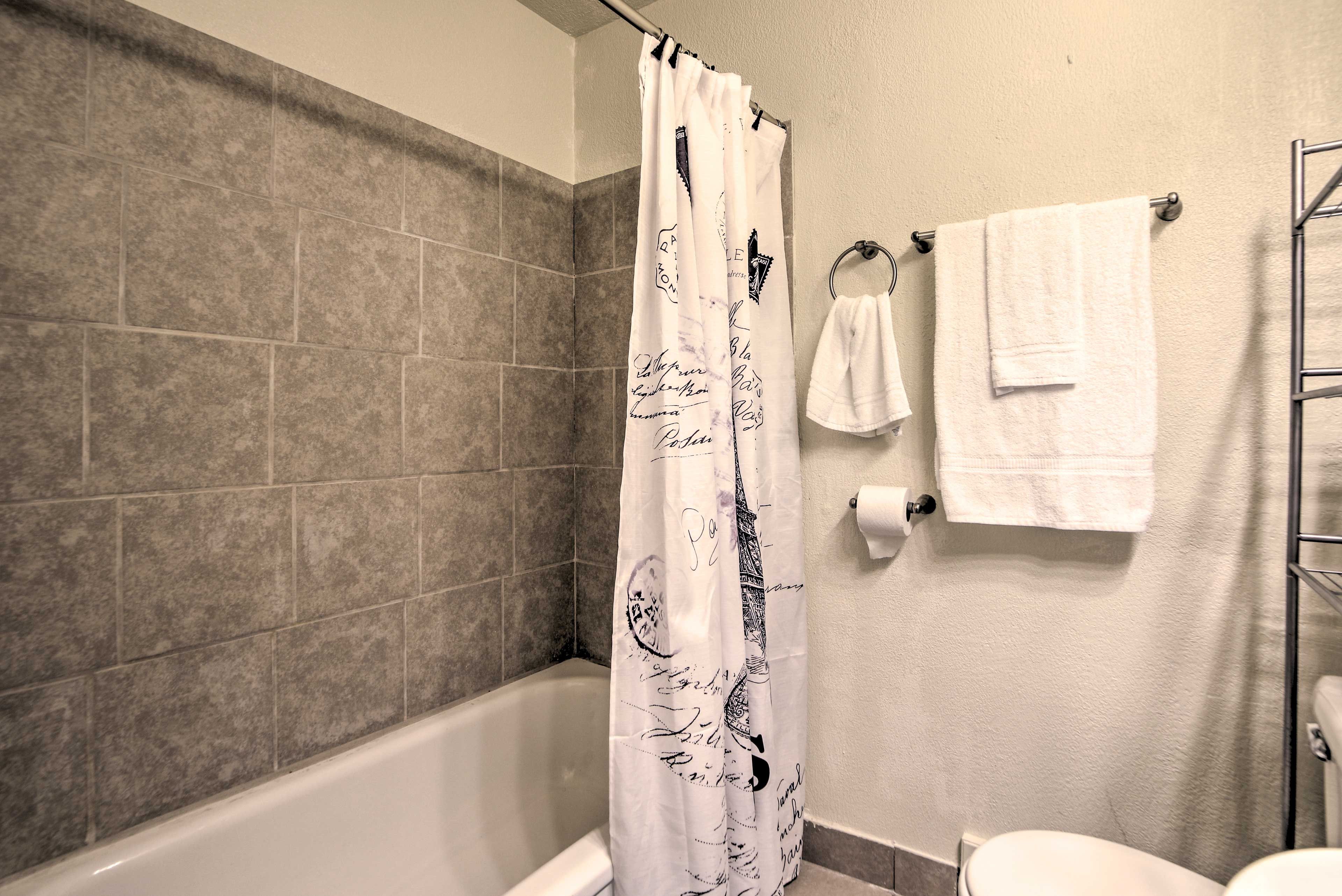 Full Bathroom | Hair Dryer