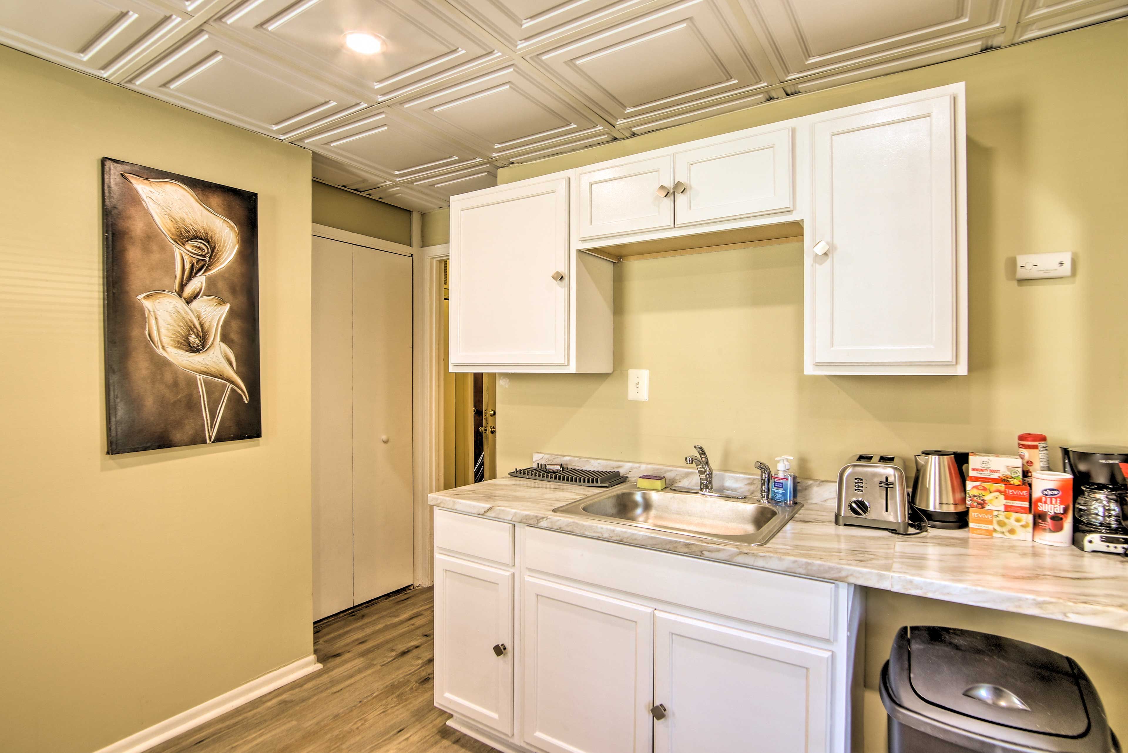 Kitchen | Complimentary Spices | Drip Coffee Maker