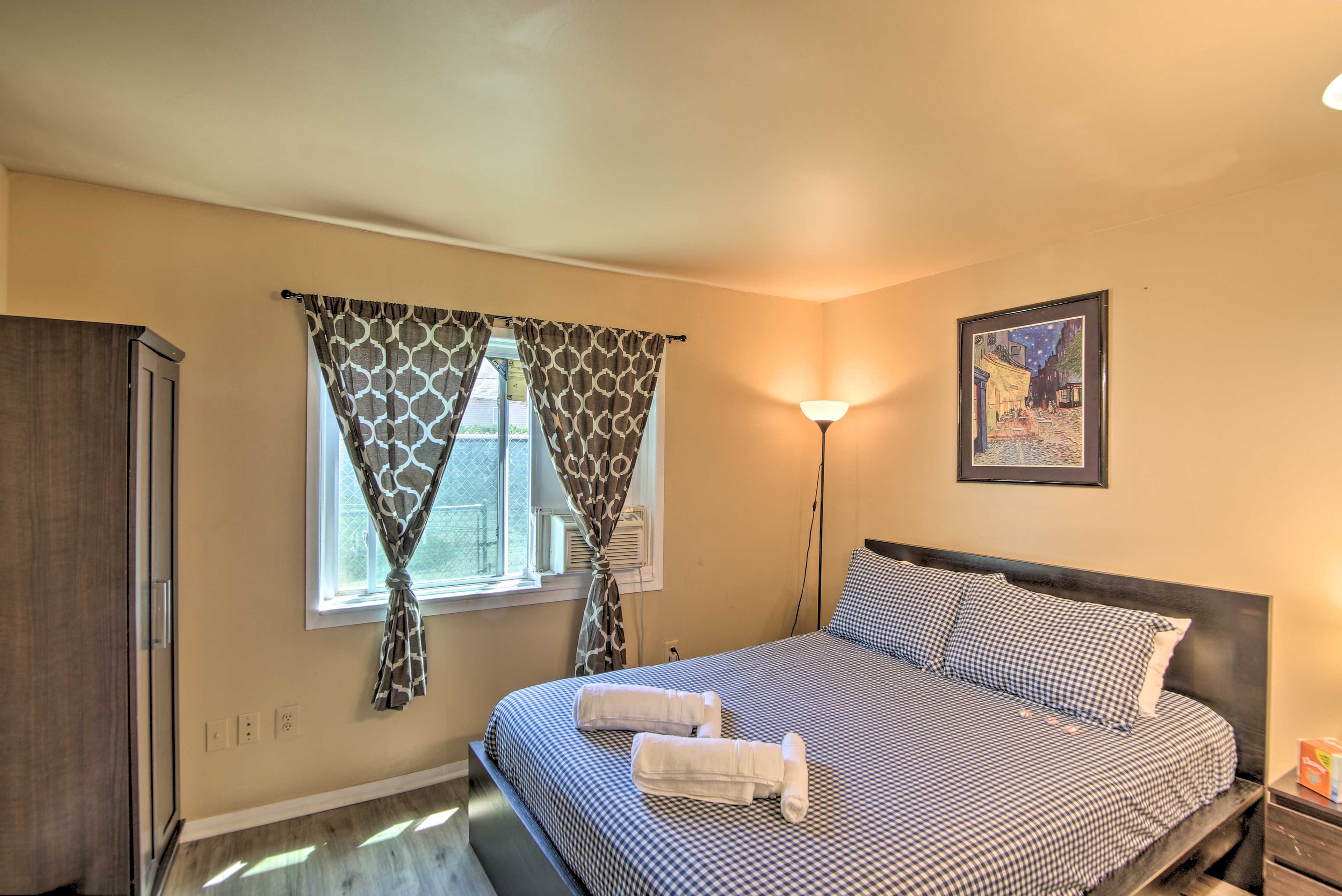 Bedroom 2 | Queen Bed | Main Level