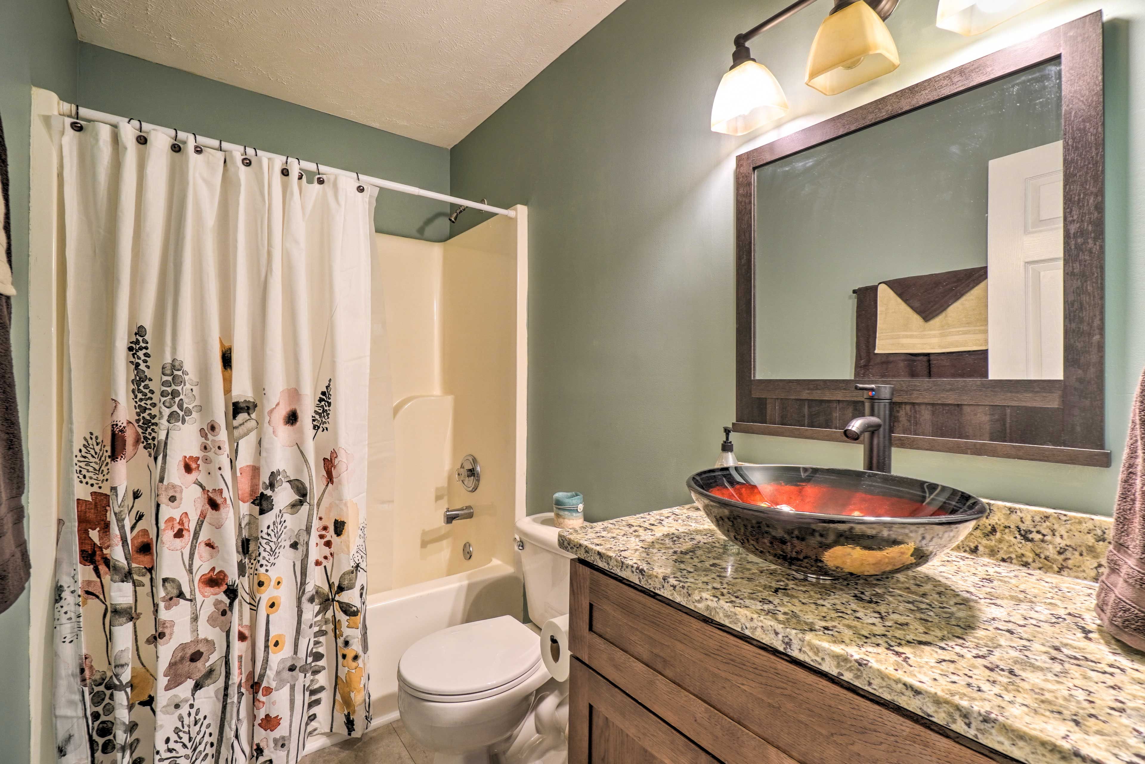 Bathroom | Hair Dryer | Towels Provided