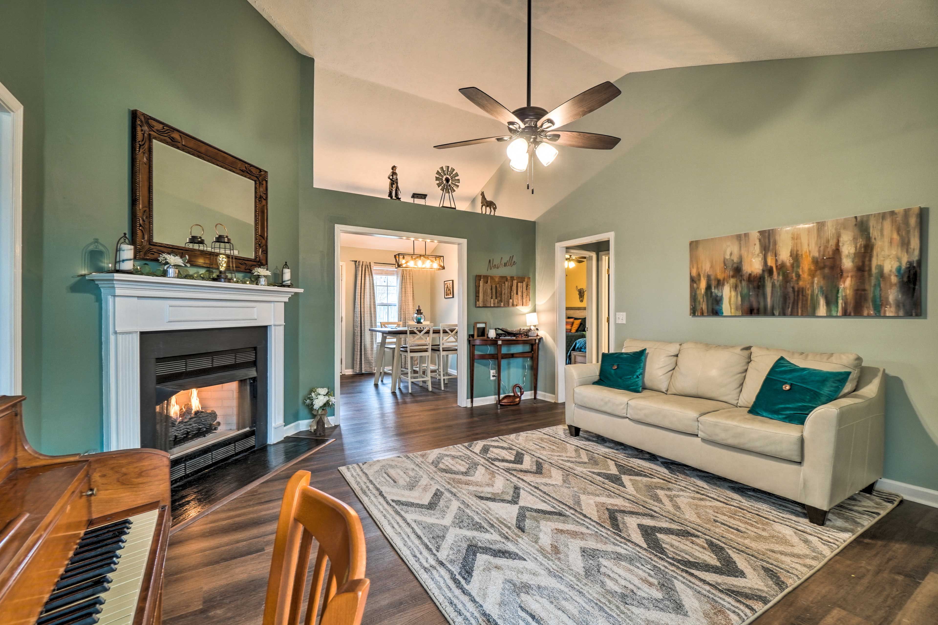 Living Room | Air Conditioning & Central Heating | Free WiFi