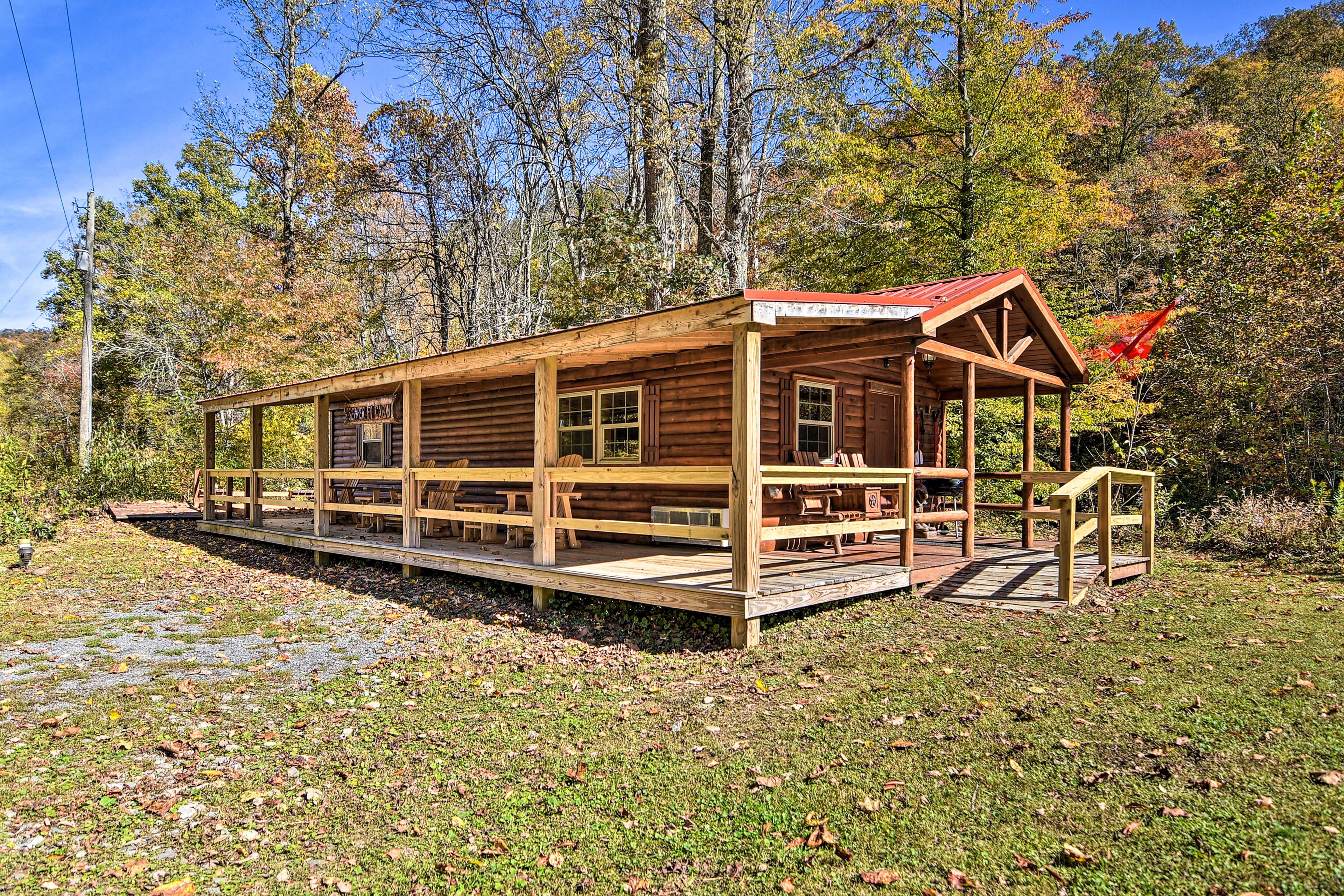 Cabin Exterior | Step-Free Access