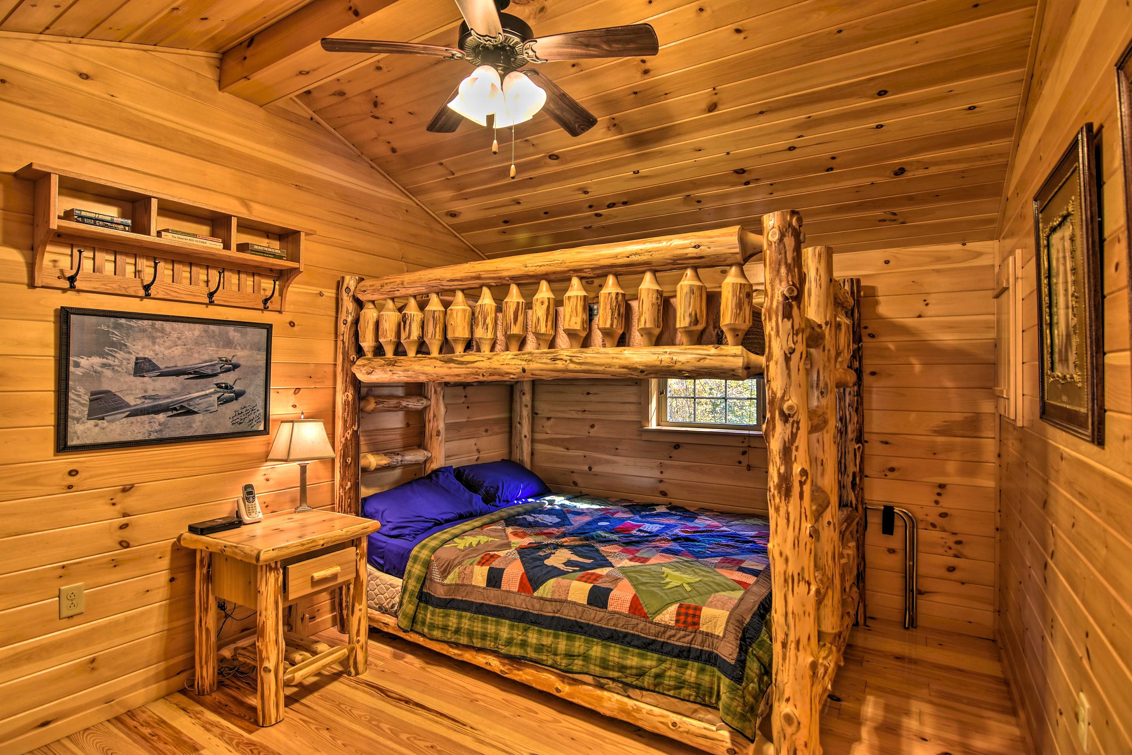 Bedroom | Queen/Full Bunk Bed