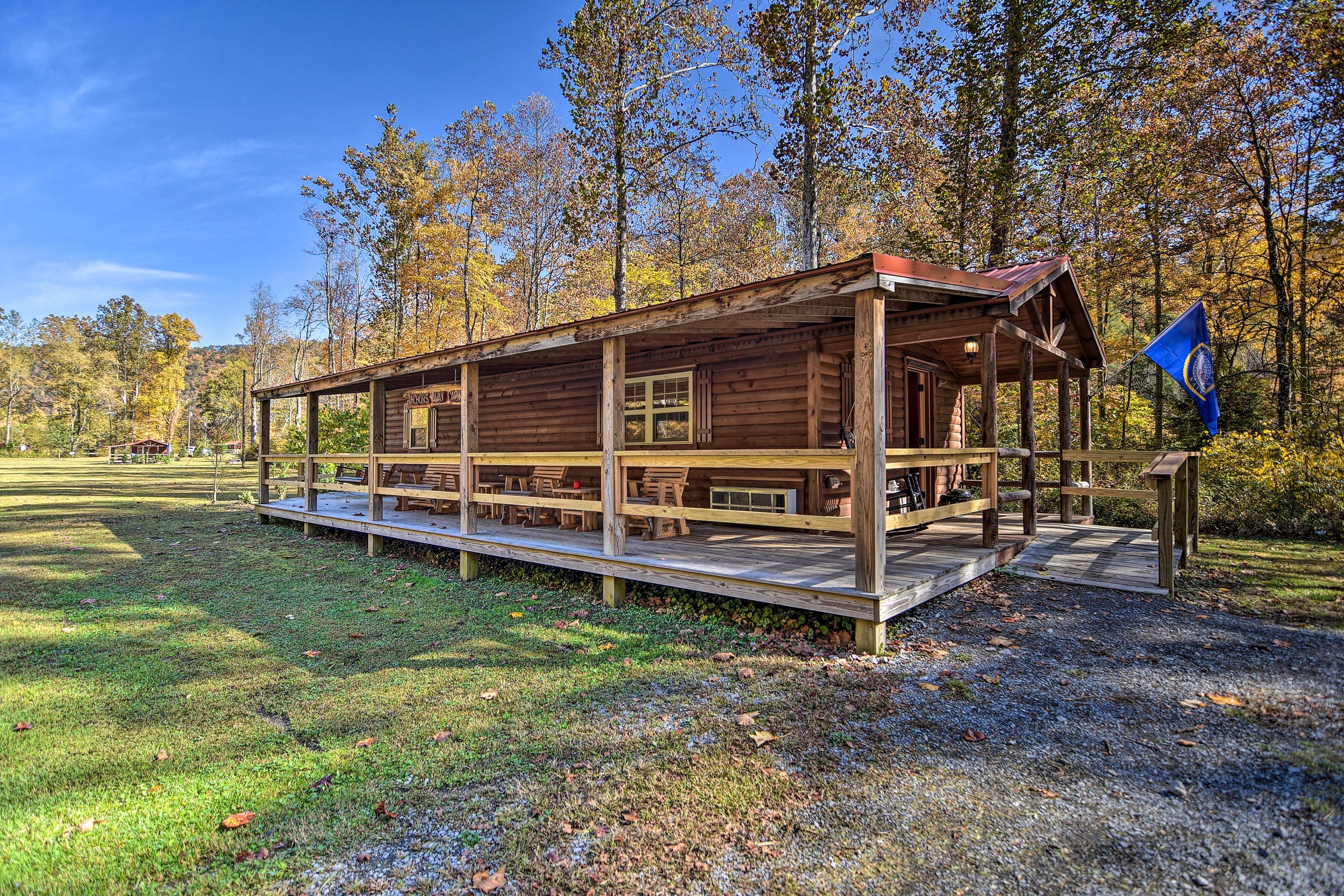 Cabin Exterior | Step-Free Access