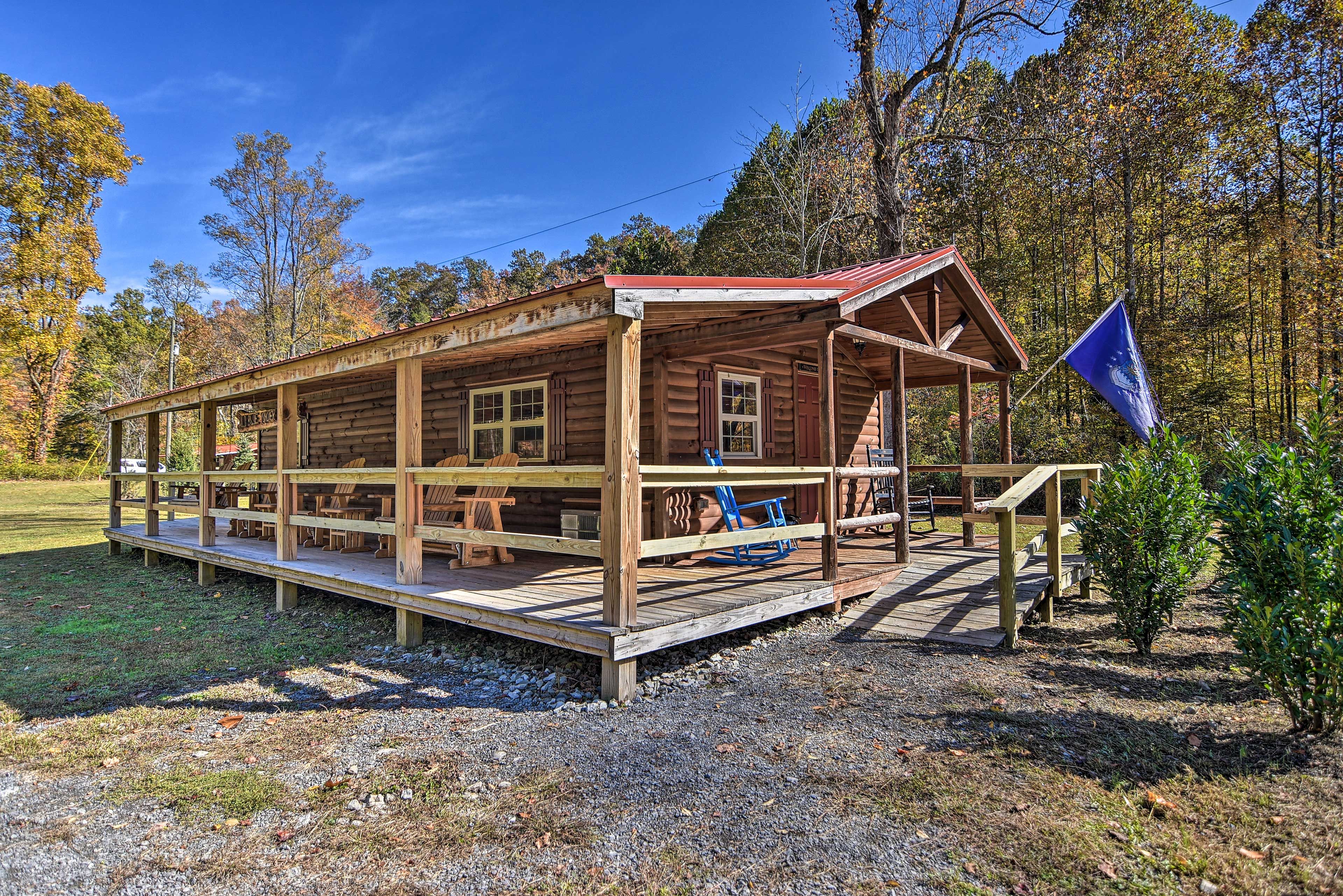 Cabin Exterior | Step-Free Access