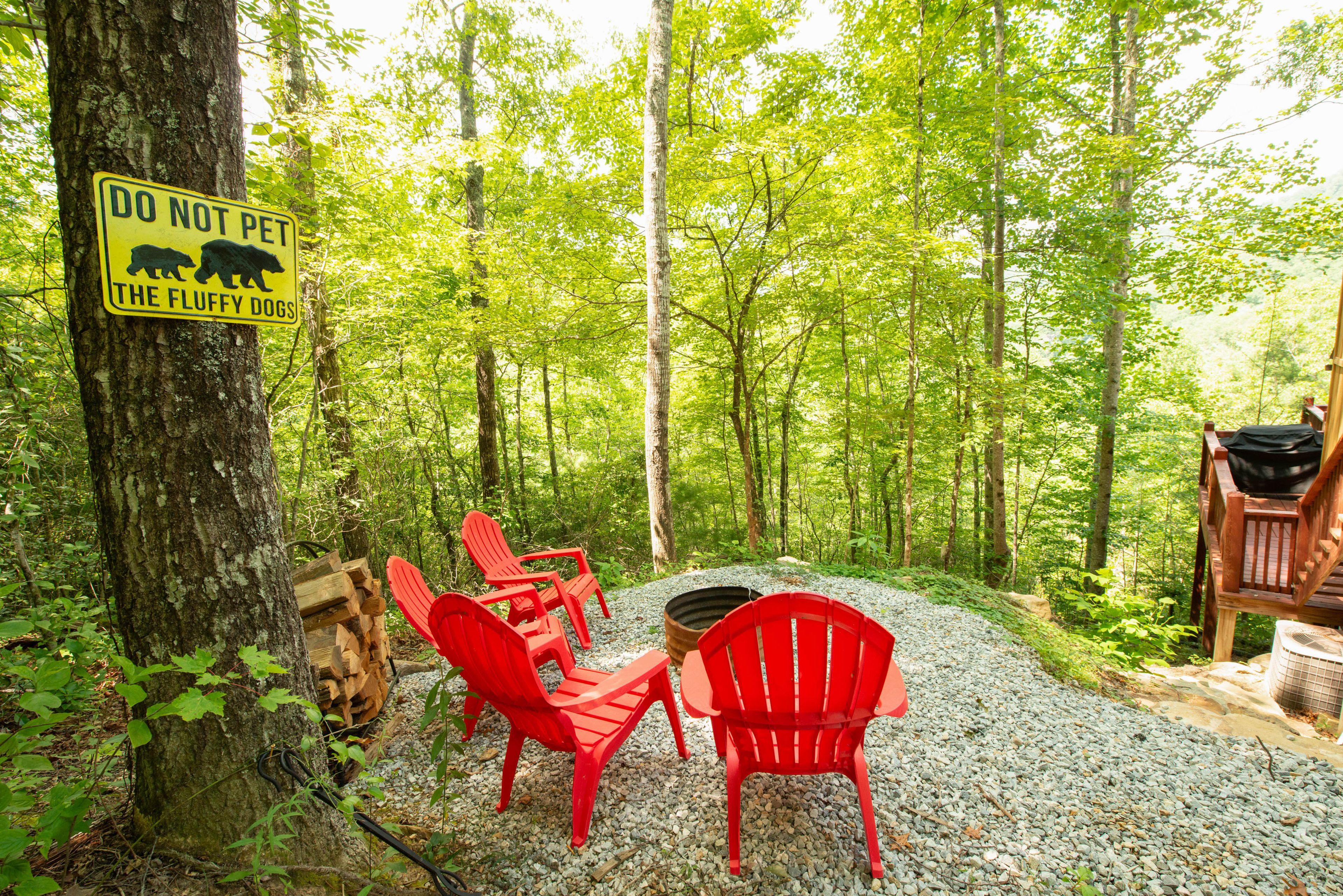 Outdoor Fire Pit and Seating