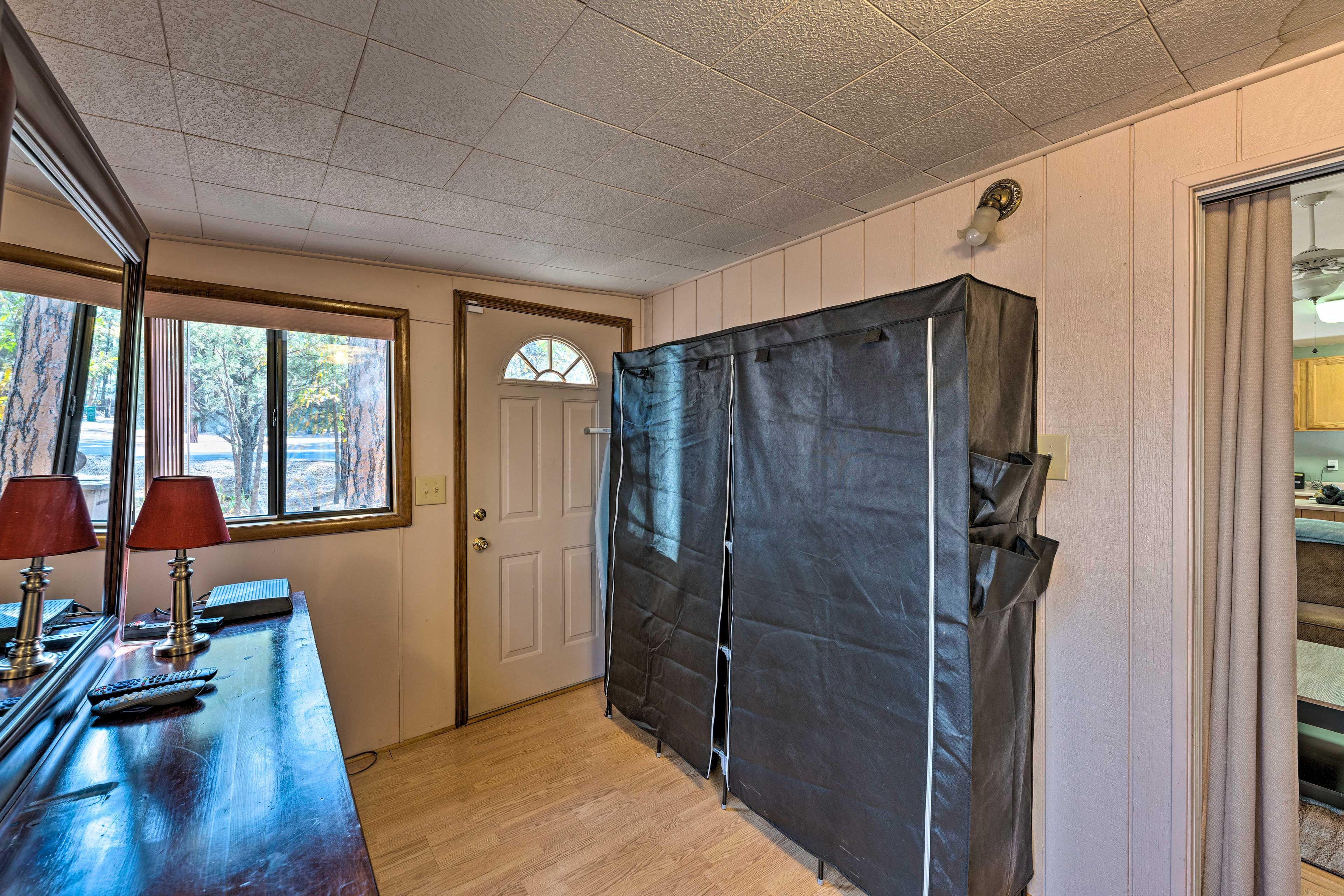 Bedroom 3 | Closet Space