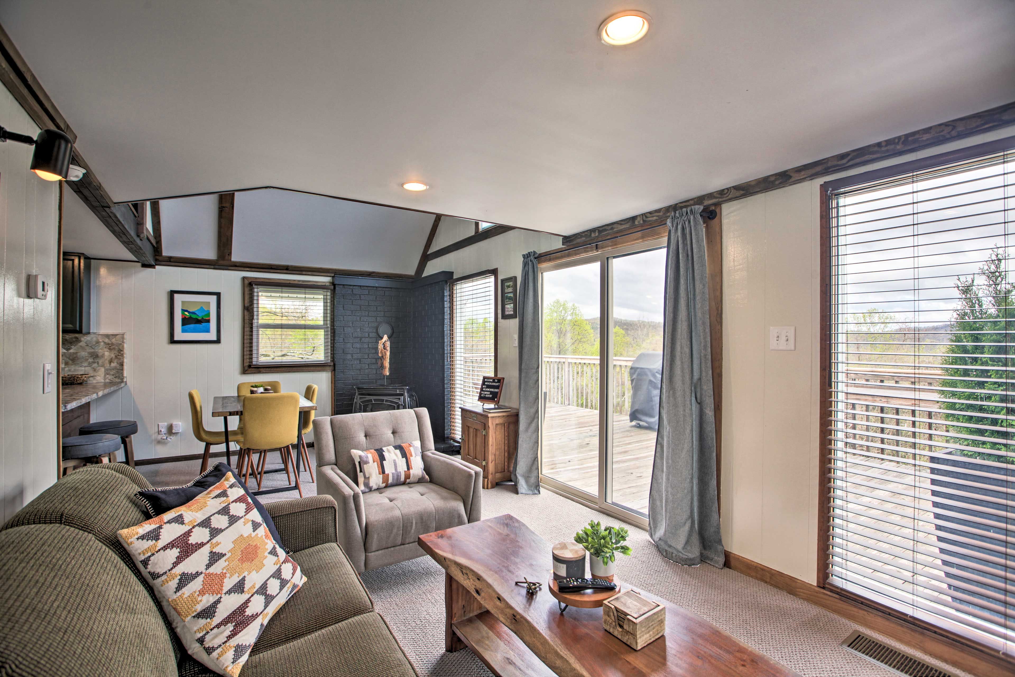 Living Room | Free WiFi