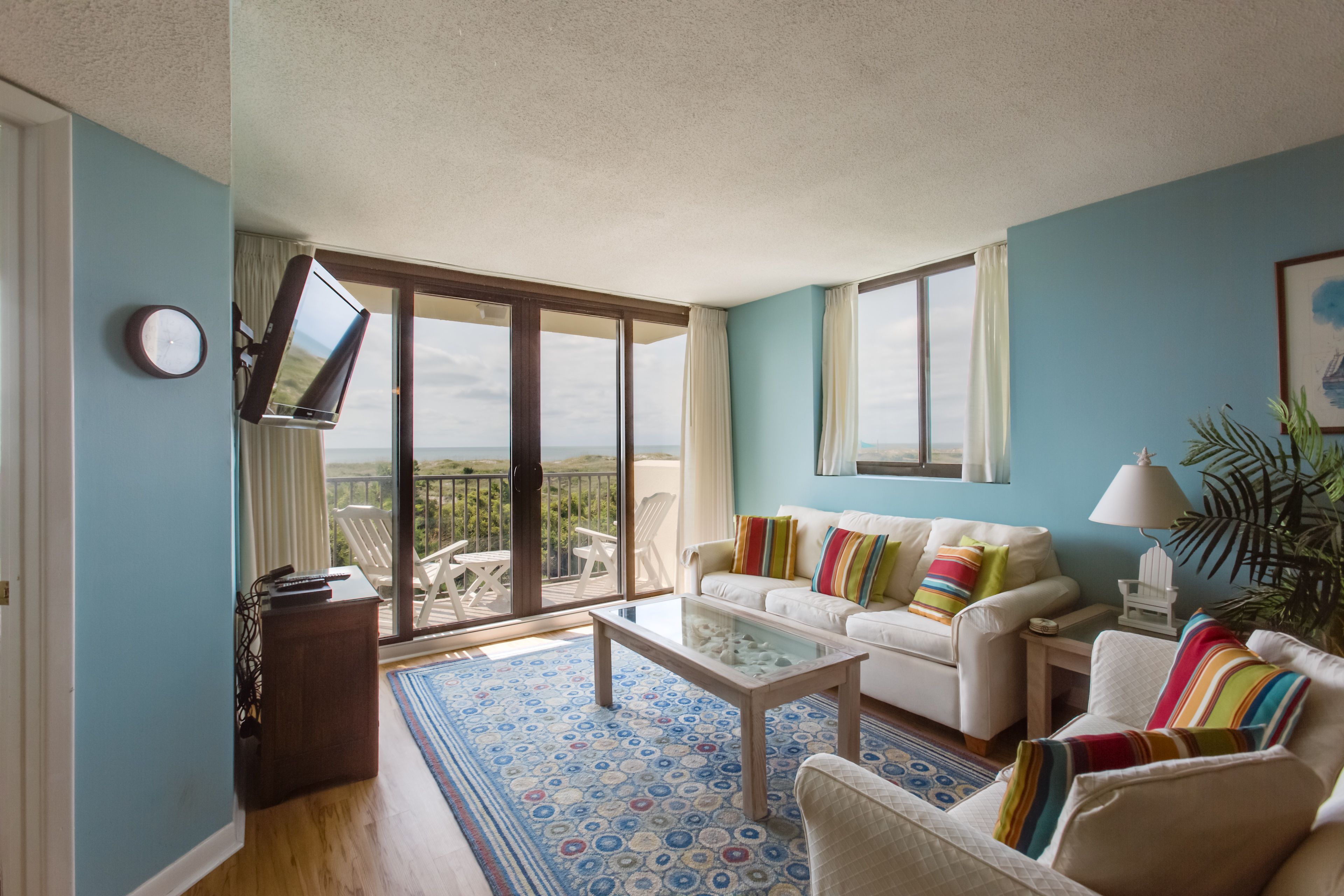 Living Room | Sleeper Sofa | Air Conditioning