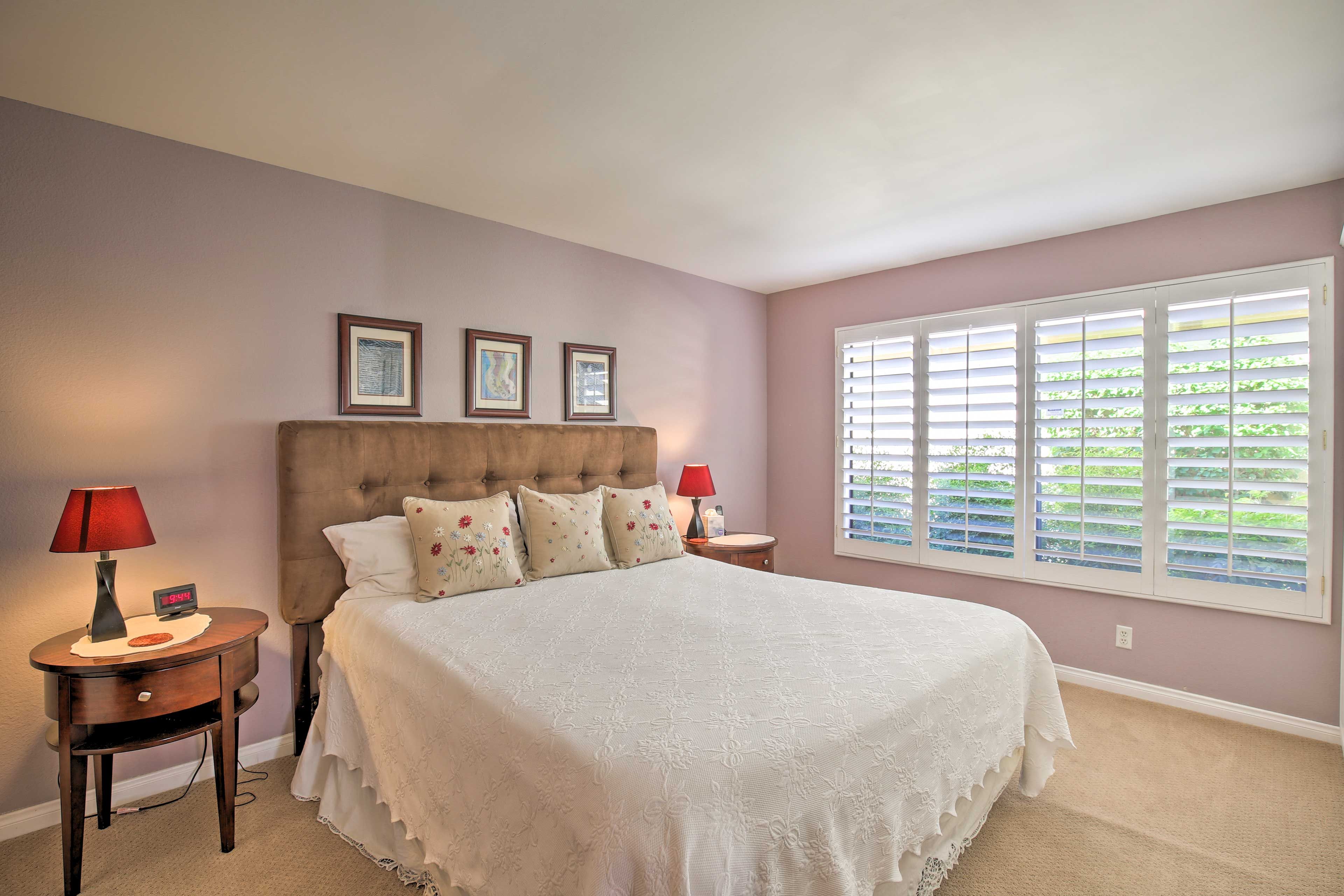 Bedroom 1 | California King Bed