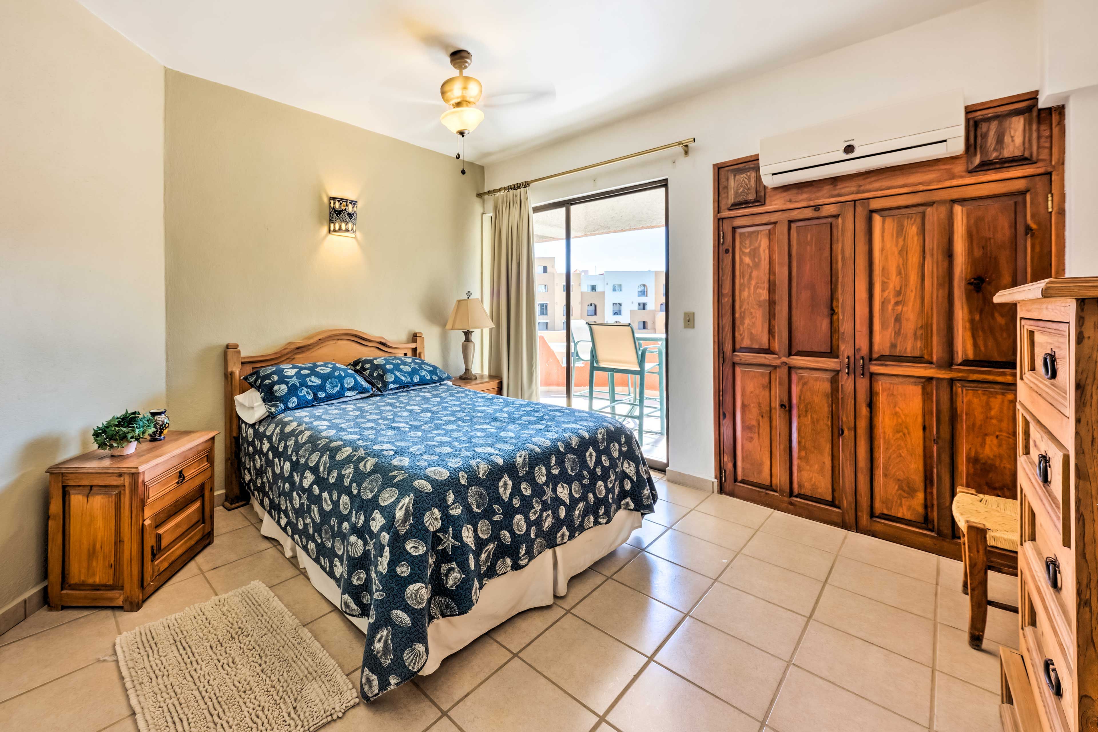Bedroom 2 | Queen Bed