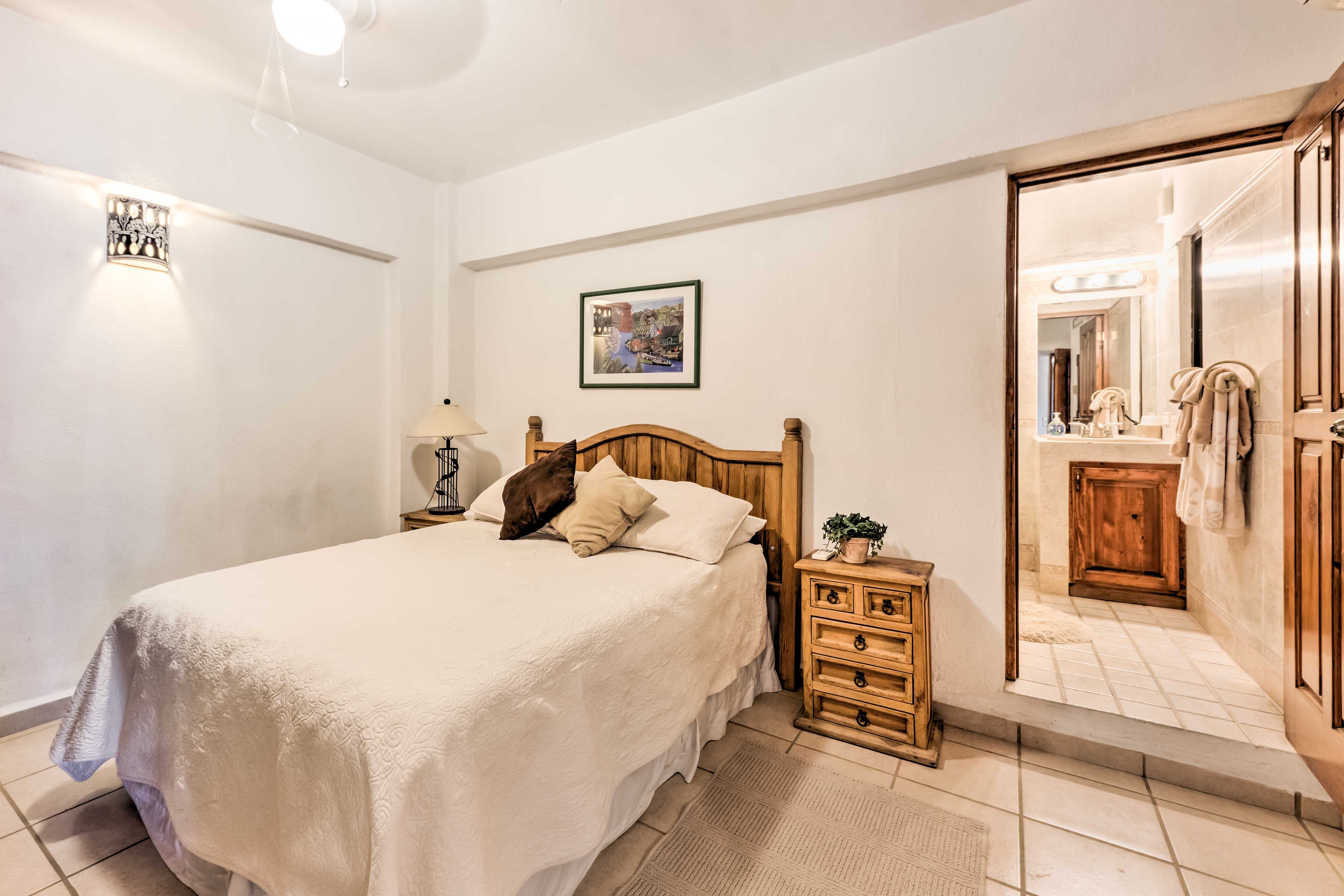 Bedroom 3 | Queen Bed