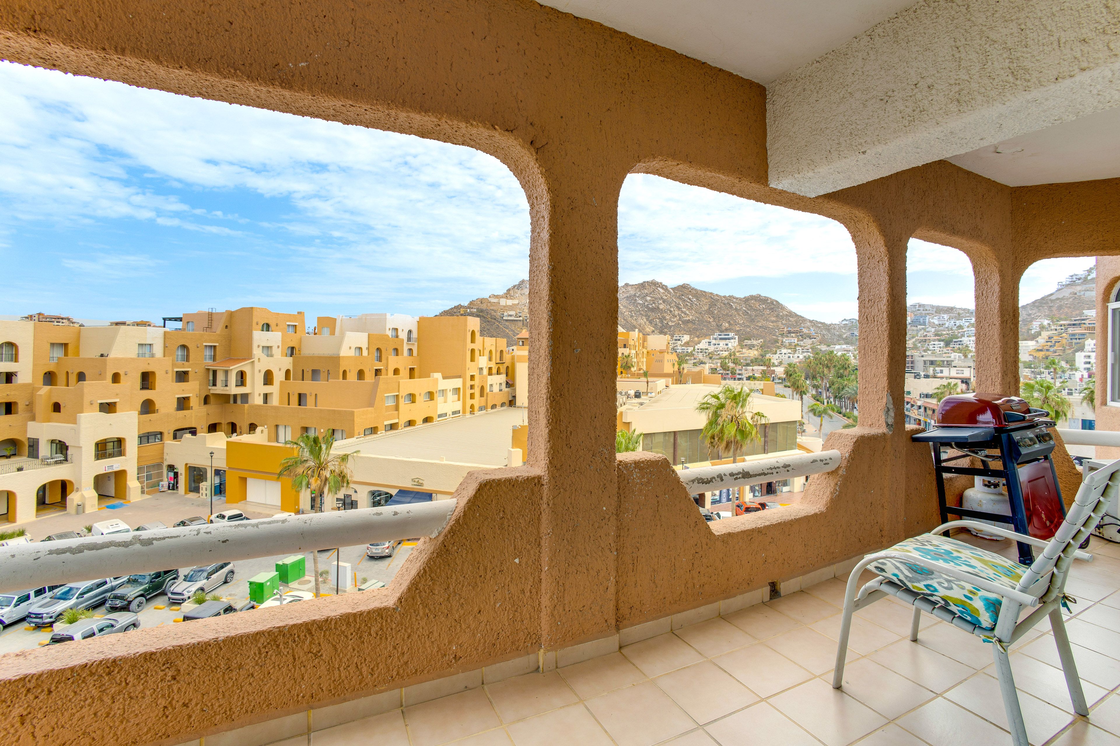 Private Balcony | Gas Grill