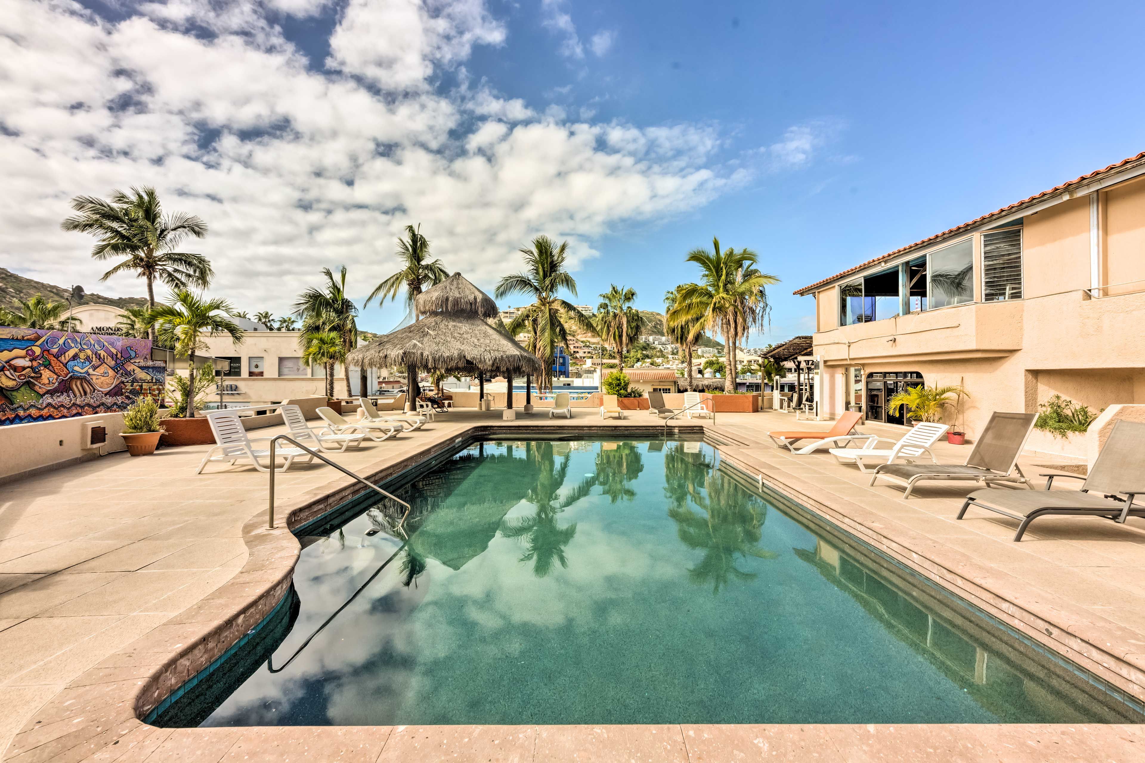 Rooftop Pool | Community Access