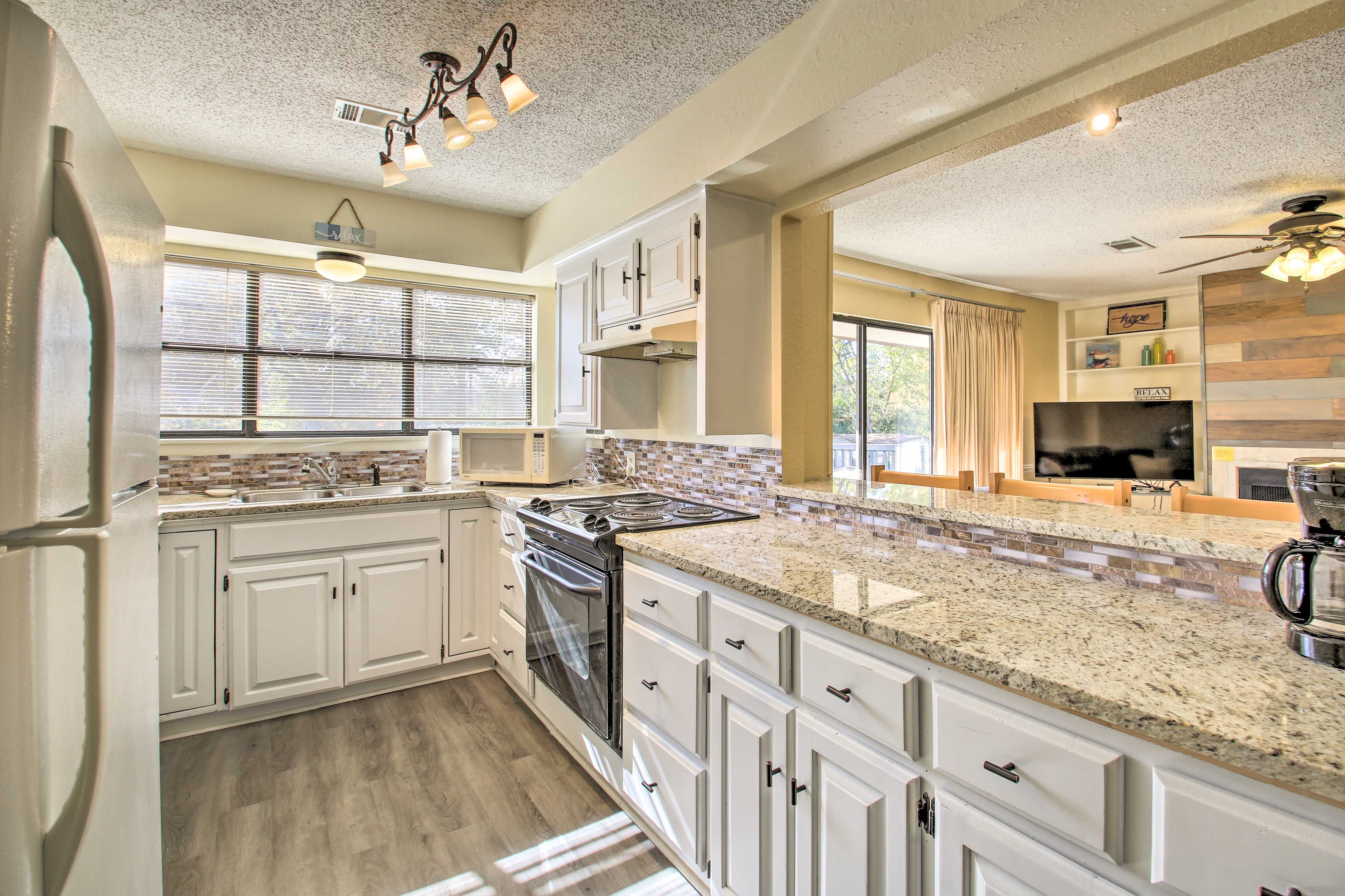 Fully Equipped Kitchen | Cooking Supplies | Dishware & Utensils