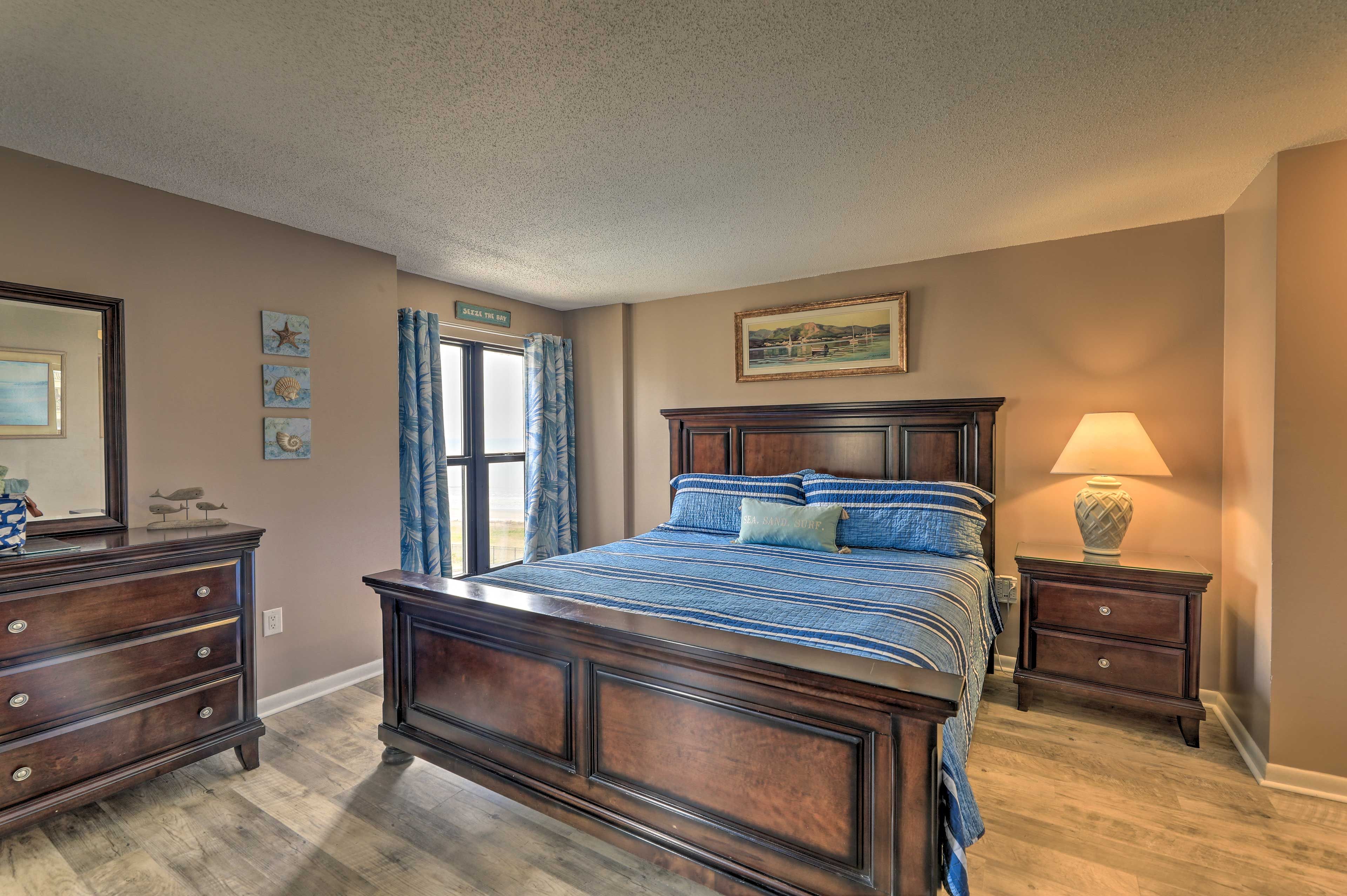 Bedroom 1 | King Bed | Linens Provided