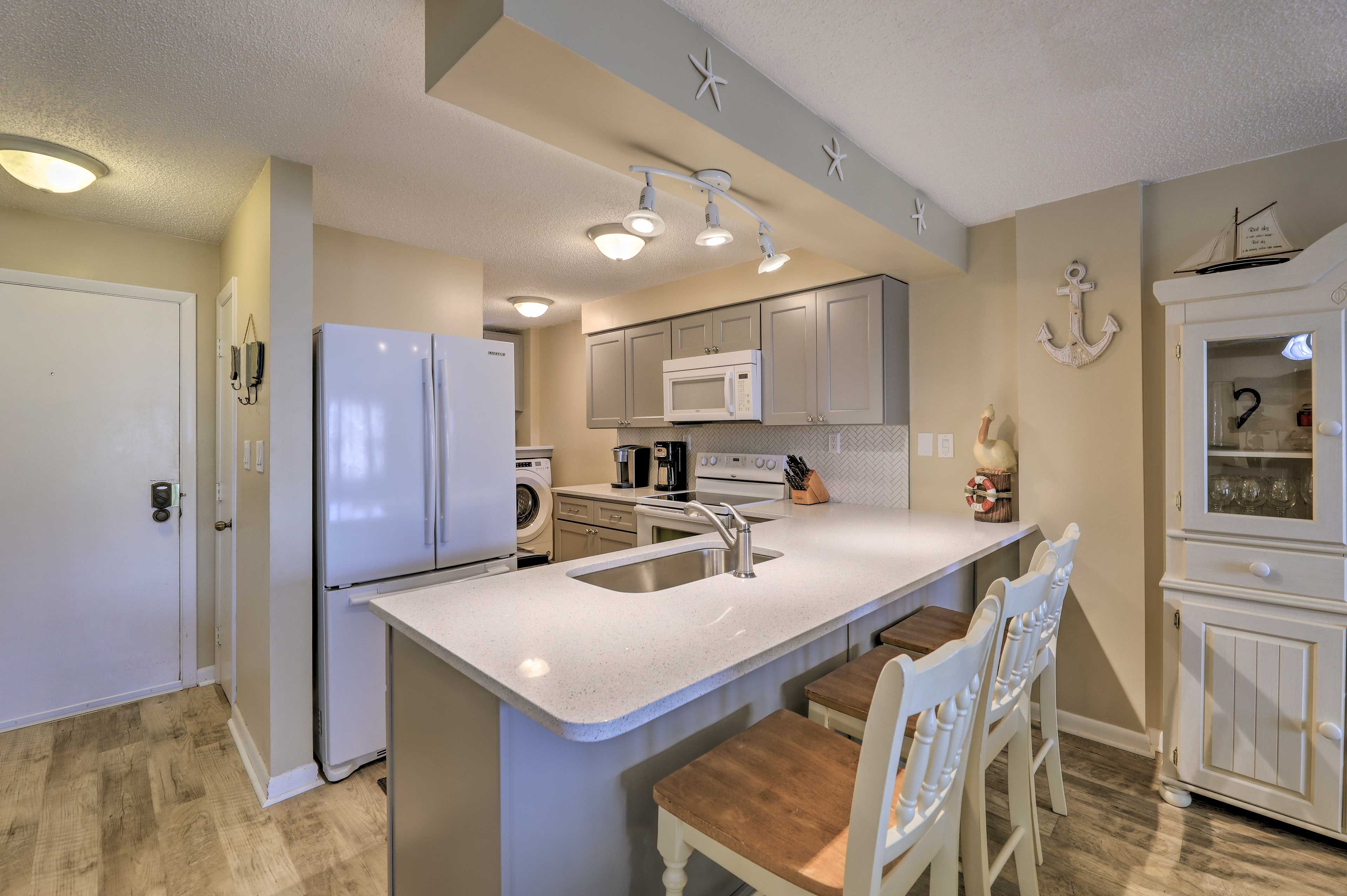 Fully Equipped Kitchen | Breakfast Bar
