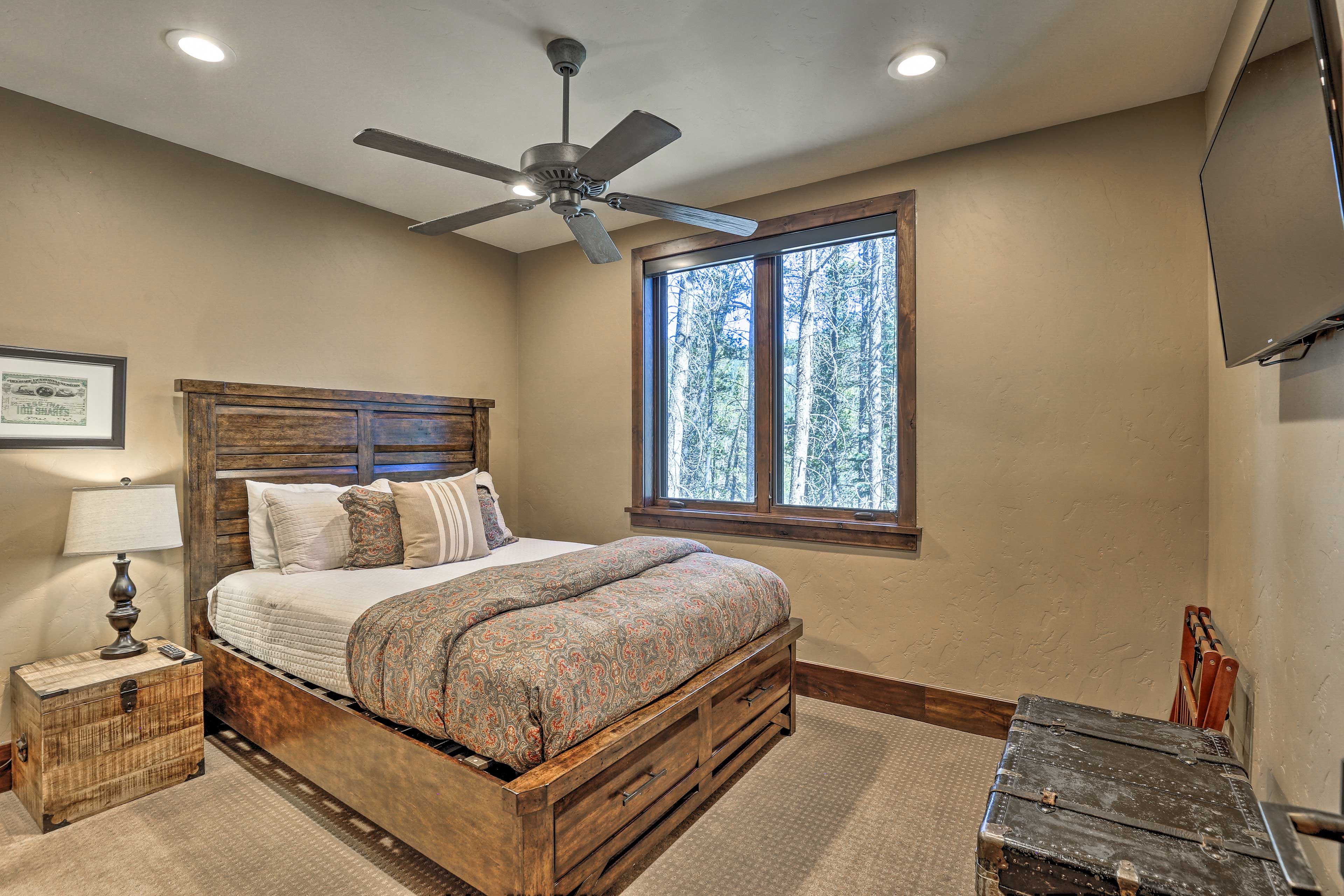 Bedroom 3 | King Bed