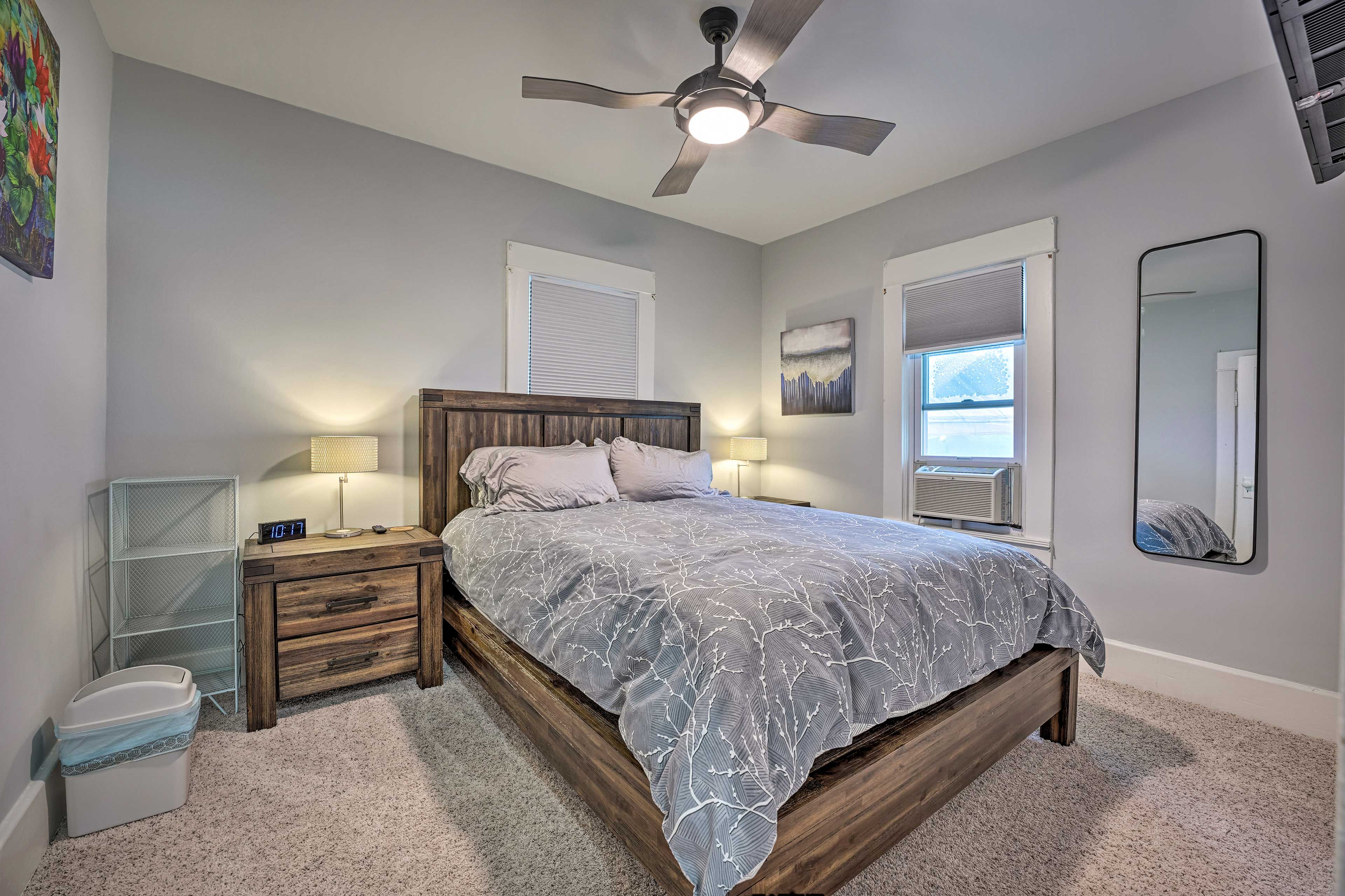 Bedroom 1 | Main Floor | Queen Bed