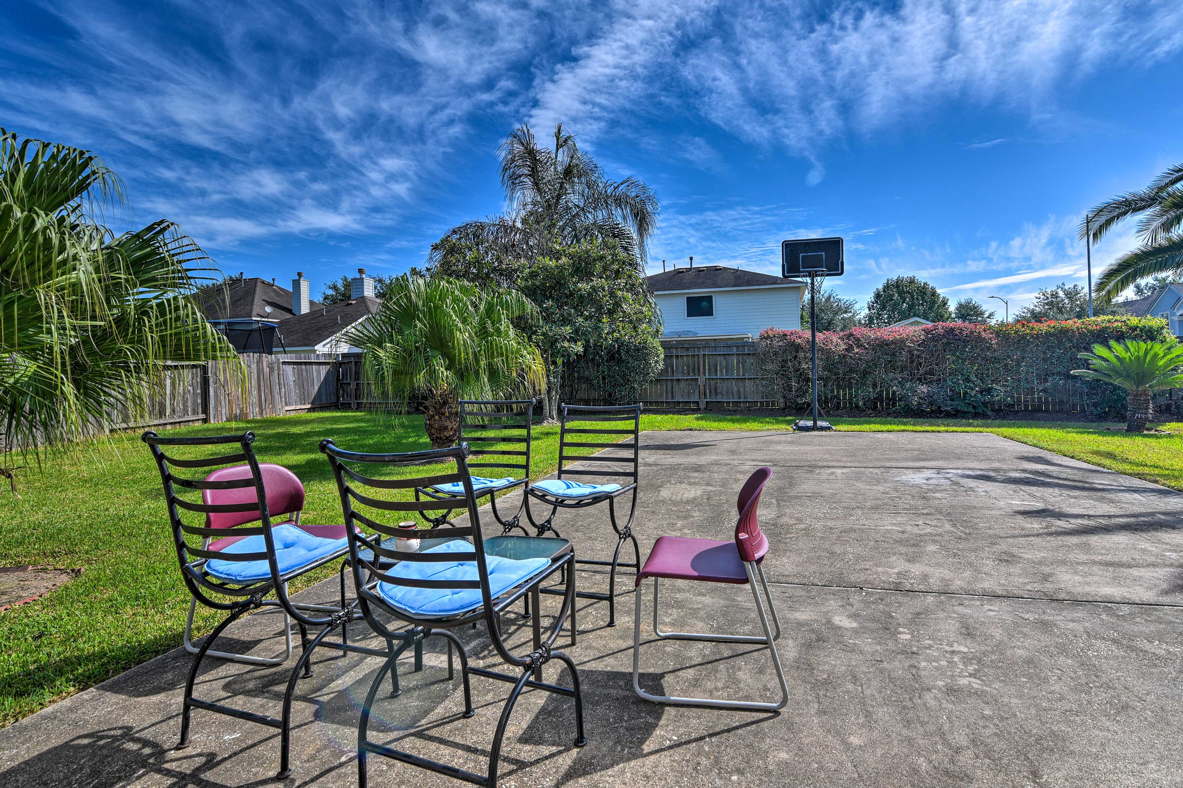 Outdoor Seating Area | Basketball Court