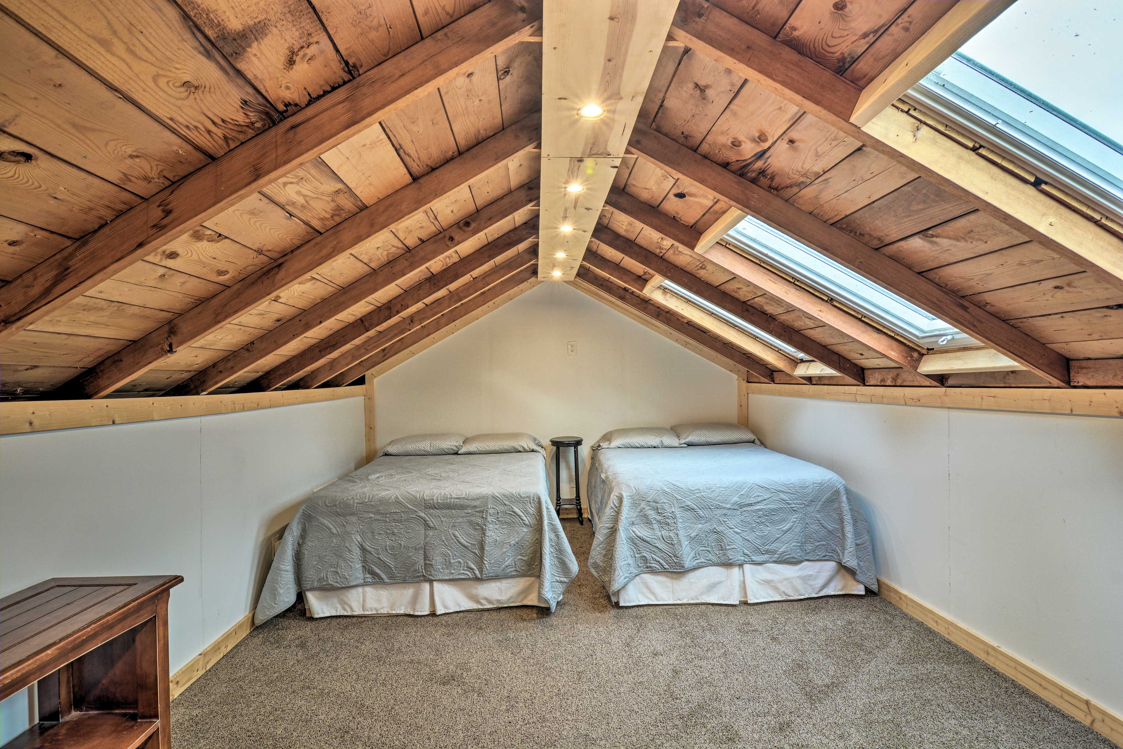 Loft | 2nd Floor | Steps Required | 2 Full Beds | King Bed
