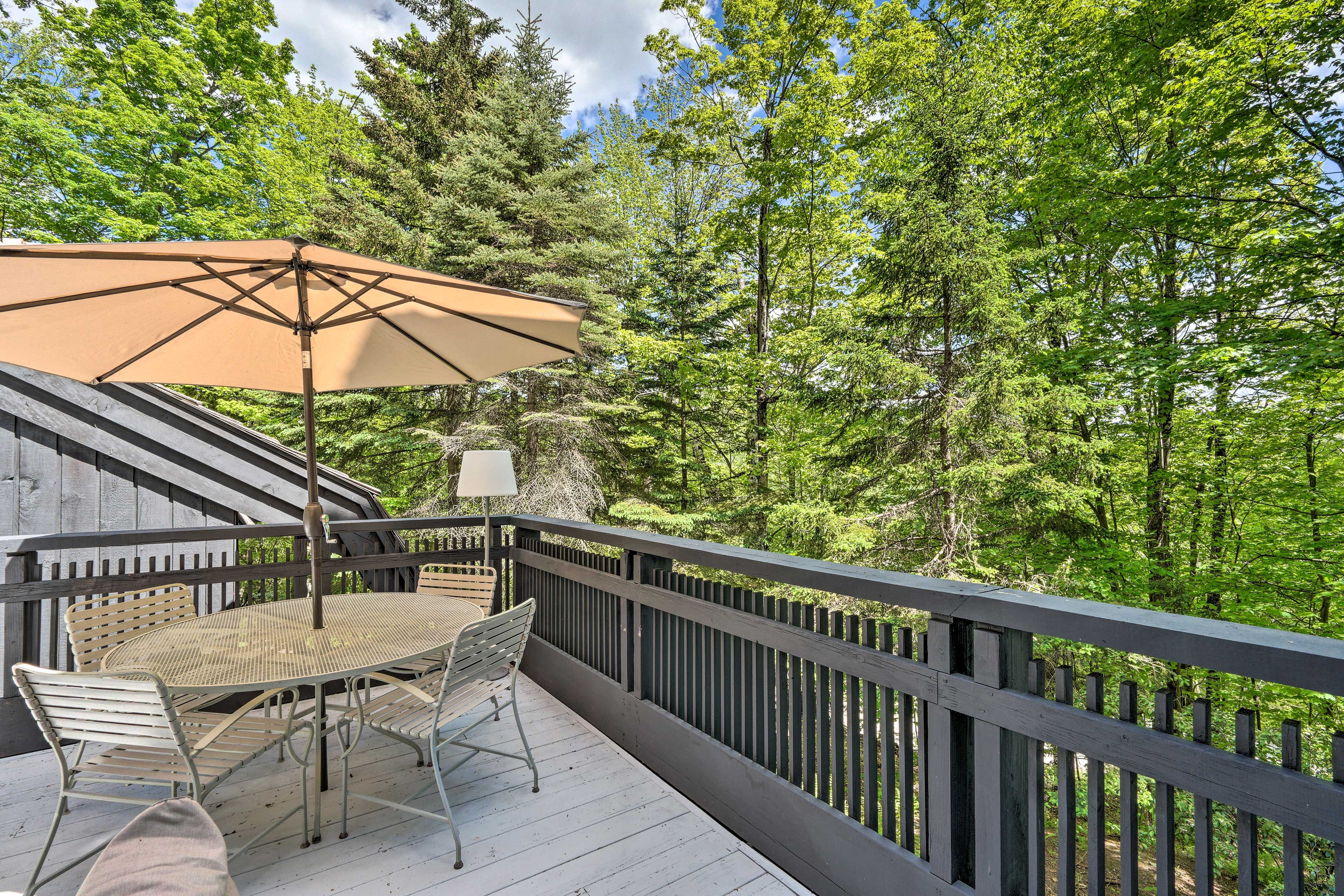 Secluded Location | Spacious Deck