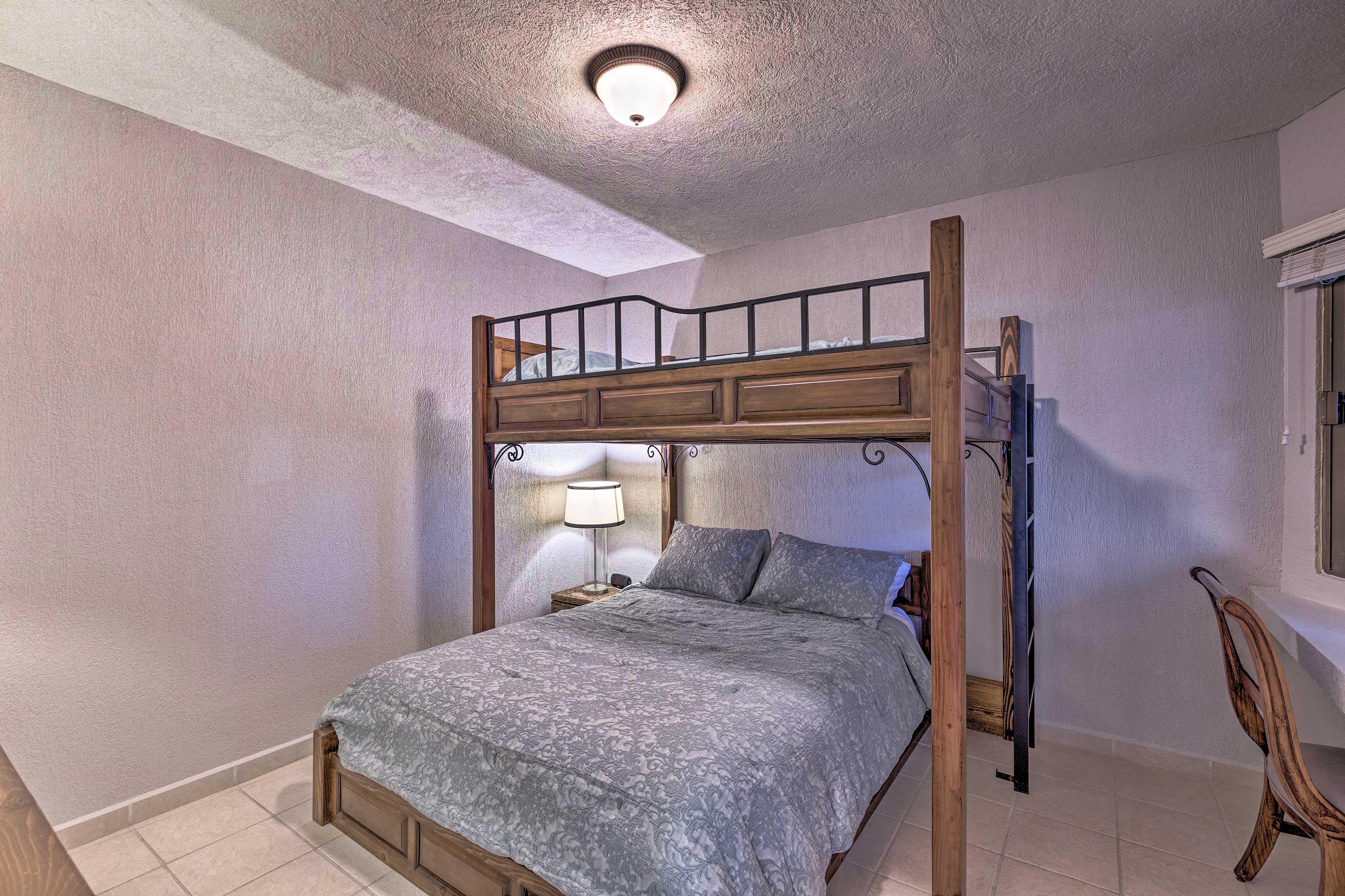 Bedroom 2 | Full/Queen Bunk Bed