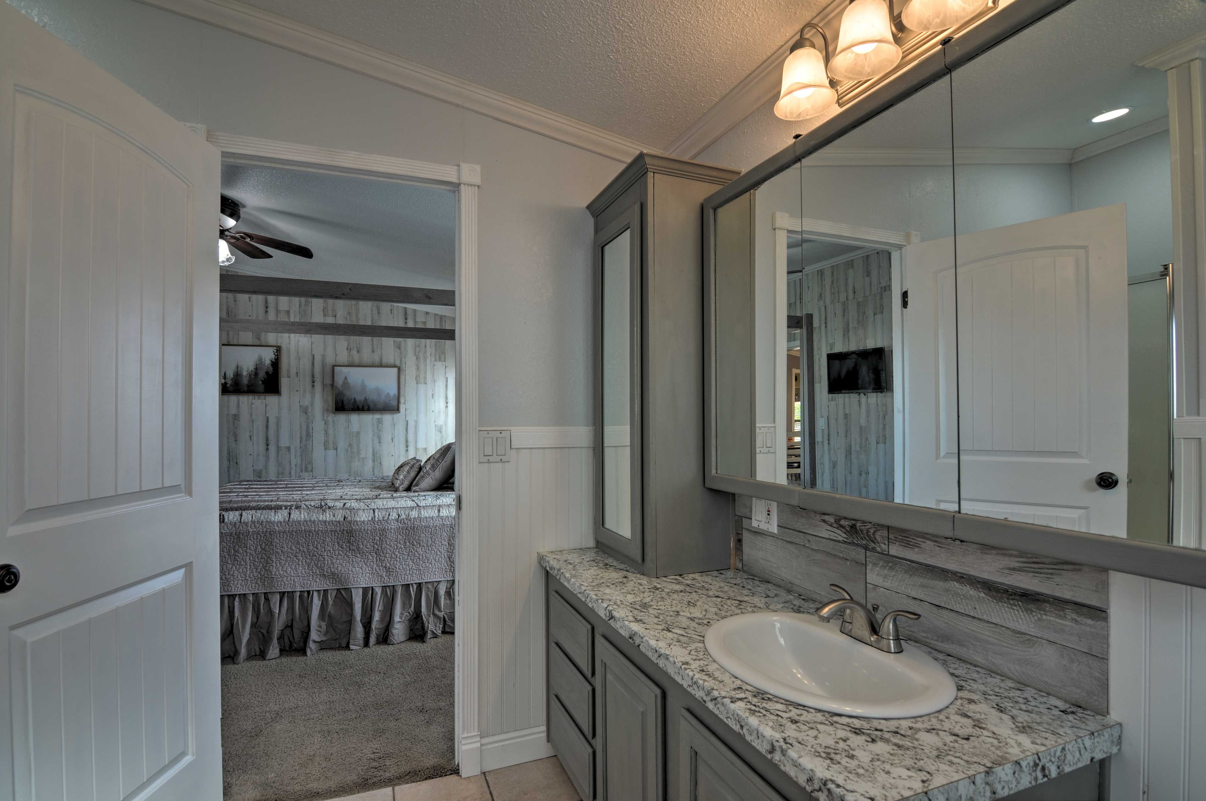 Full Bathroom