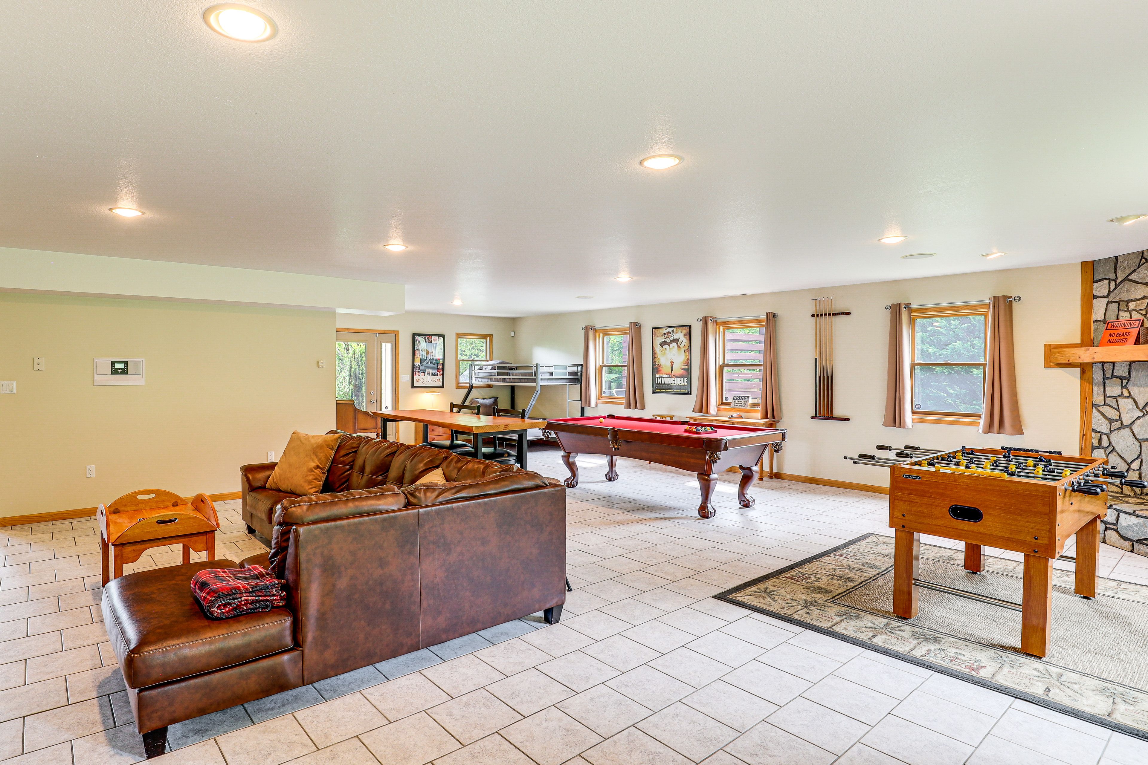 Game Room | Twin/Full Bunk Bed