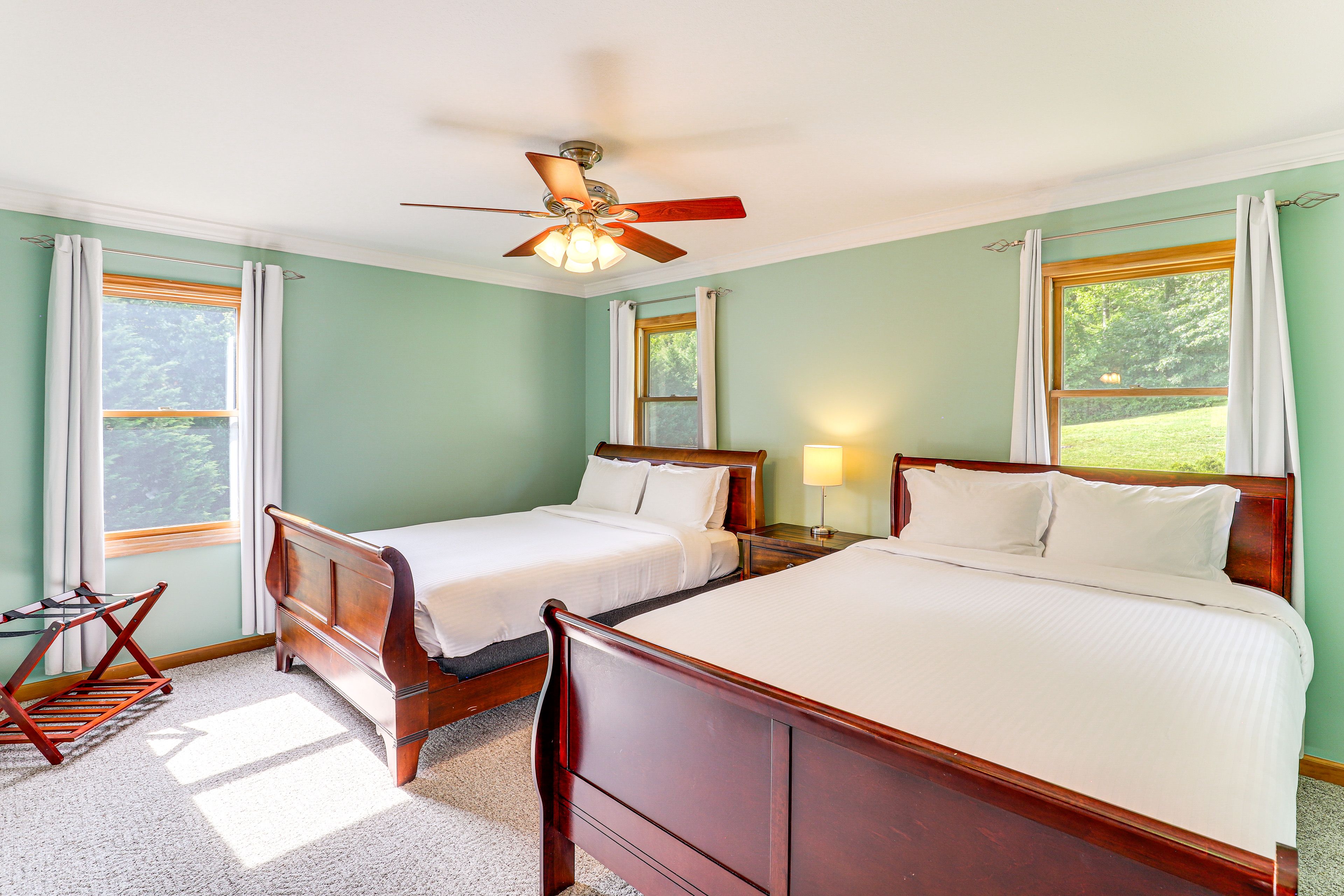 Bedroom 3 | 2 Queen Beds