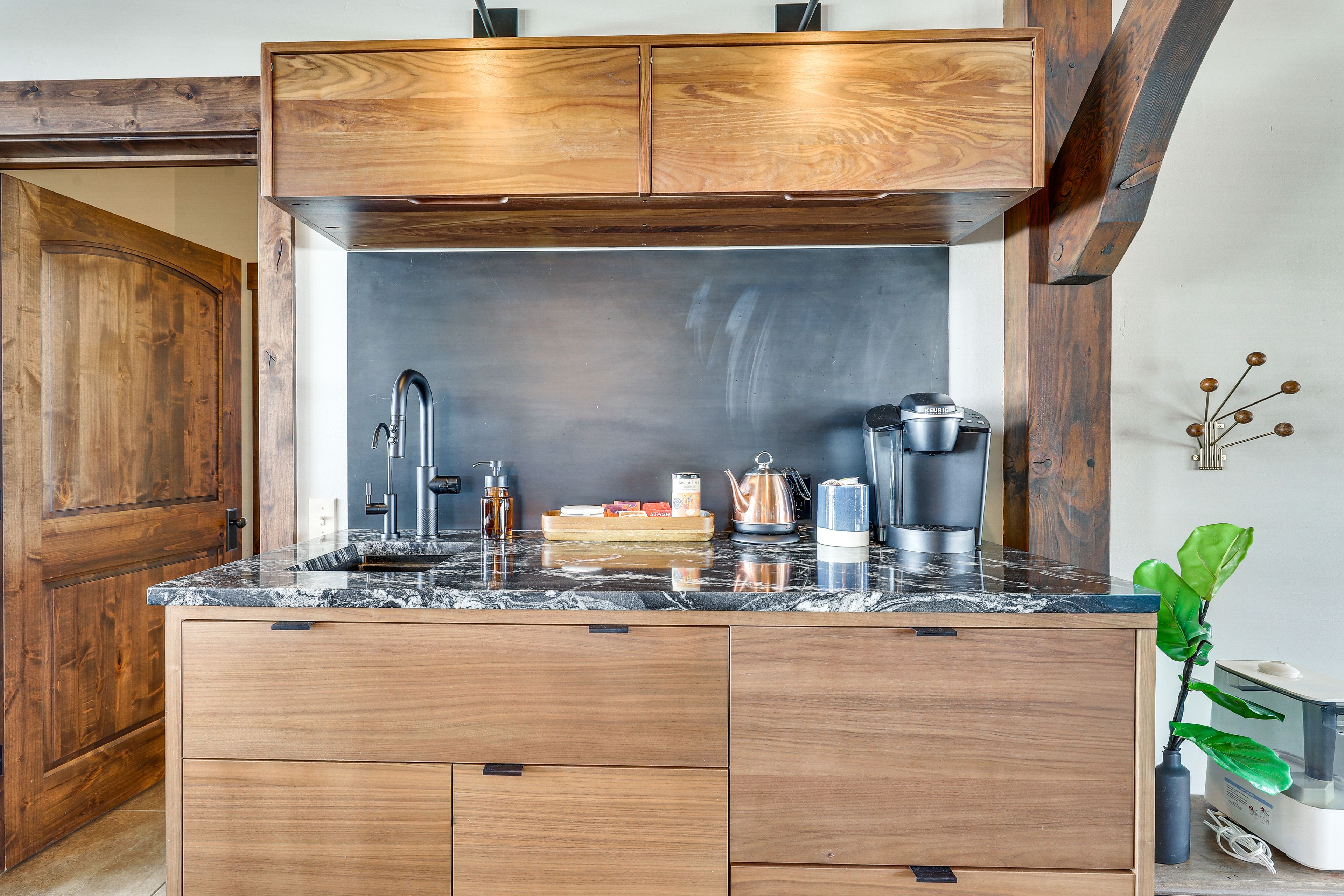Wet Bar | Main Level