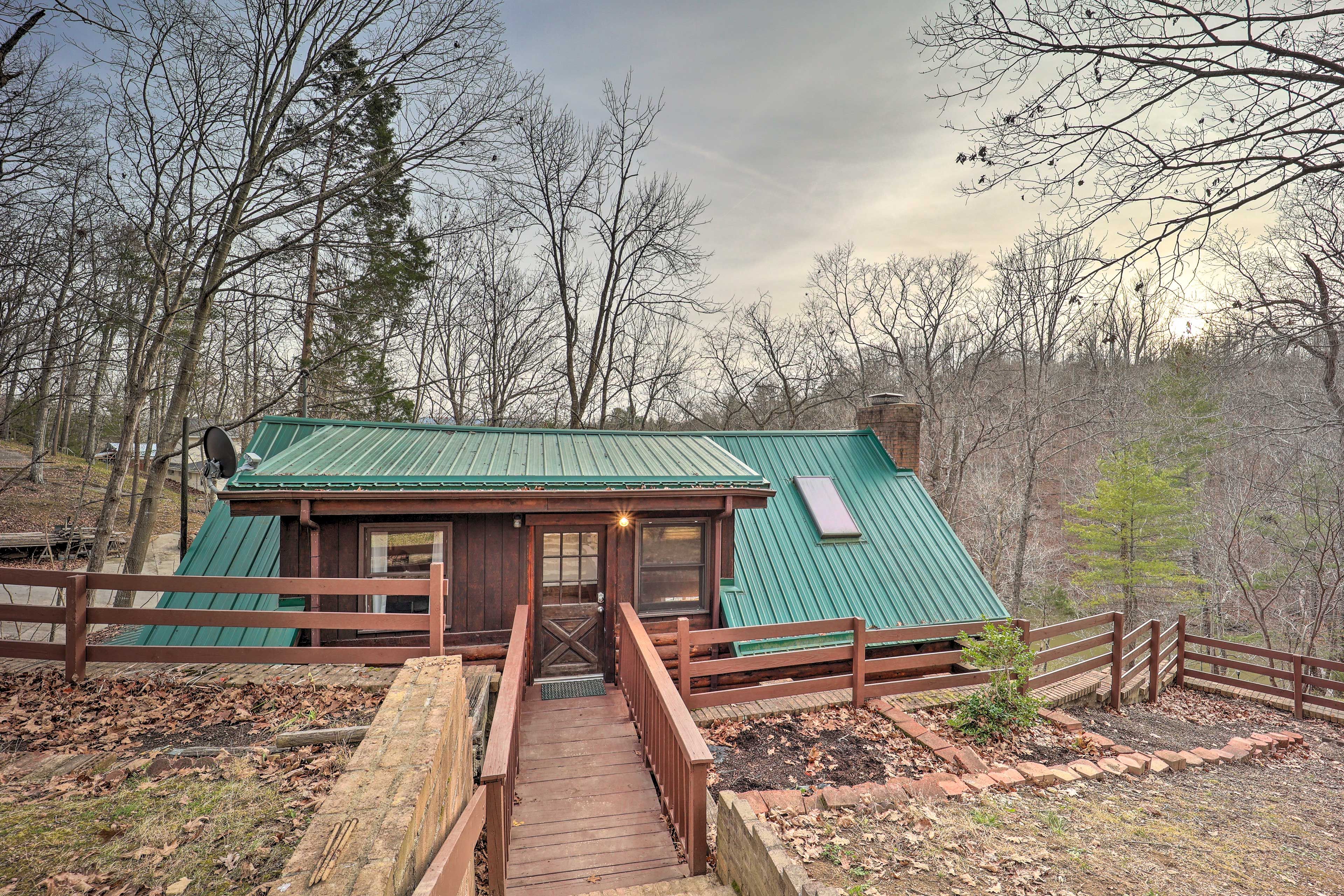 Front Entrance | Keyless Entry | Stairs Required