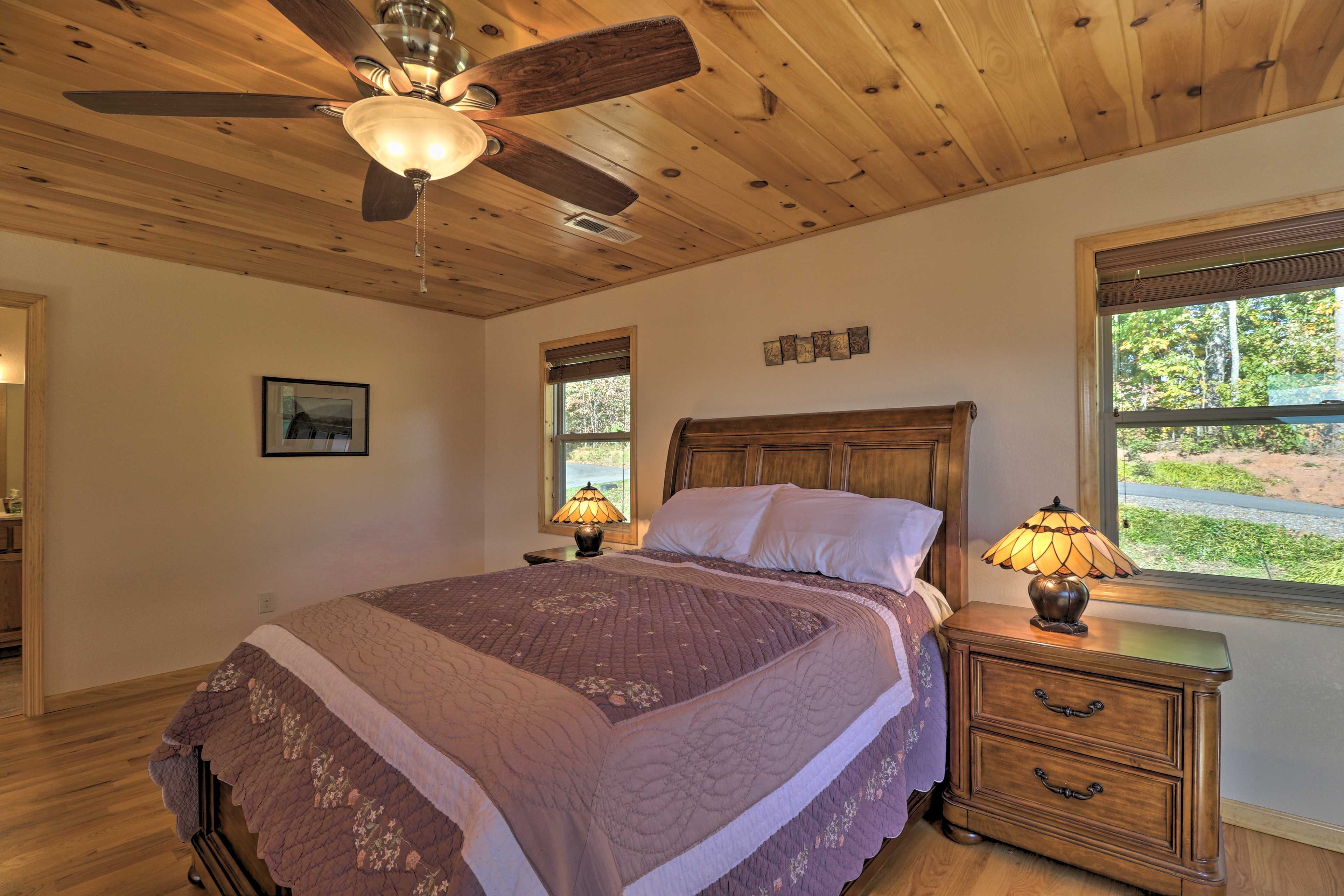 Bedroom 1 | Queen Bed | Linens Provided | Private Bathroom