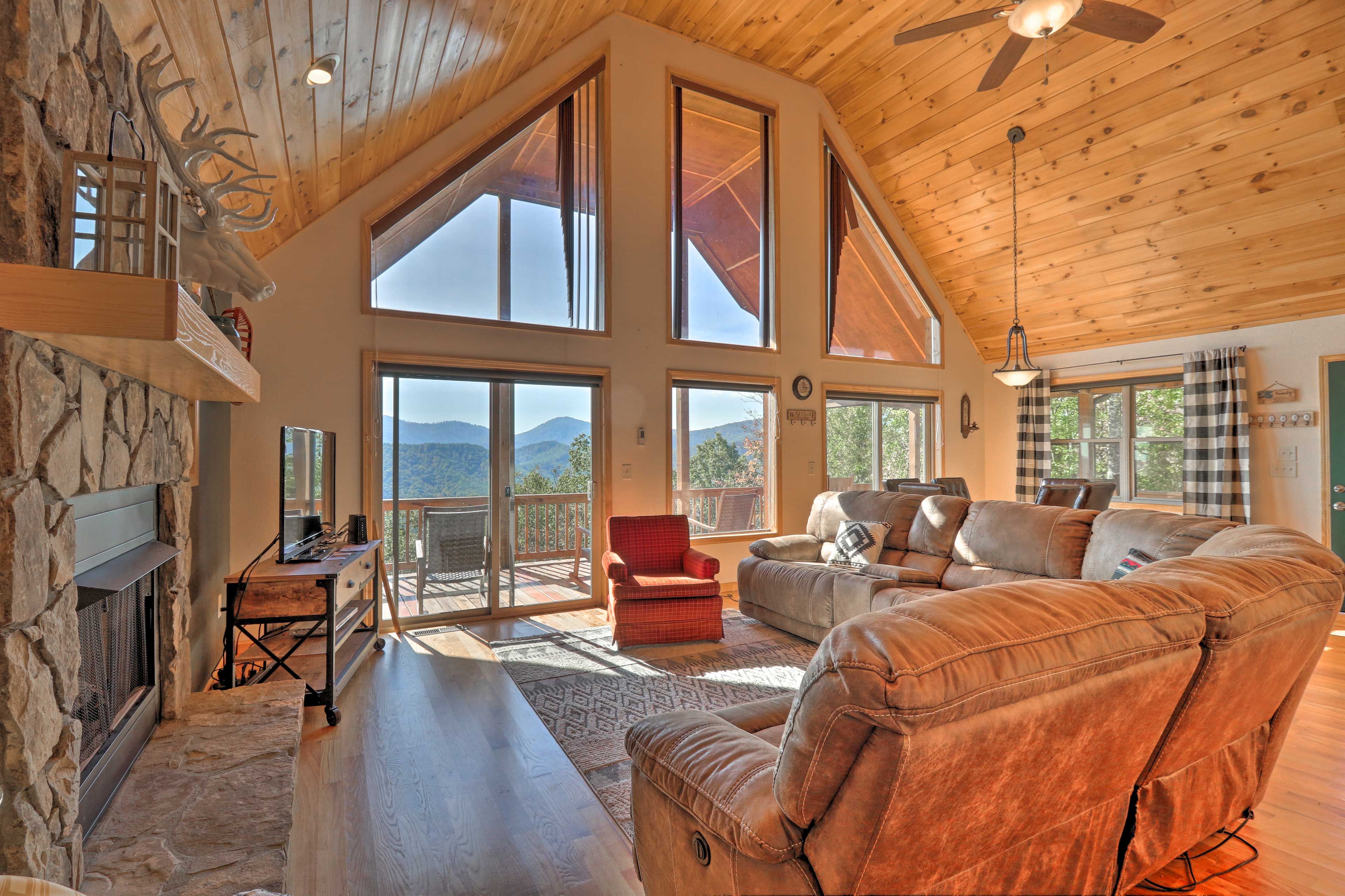 Living Room | Free WiFi | Gas Fireplace | A Few Stairs Required for Access