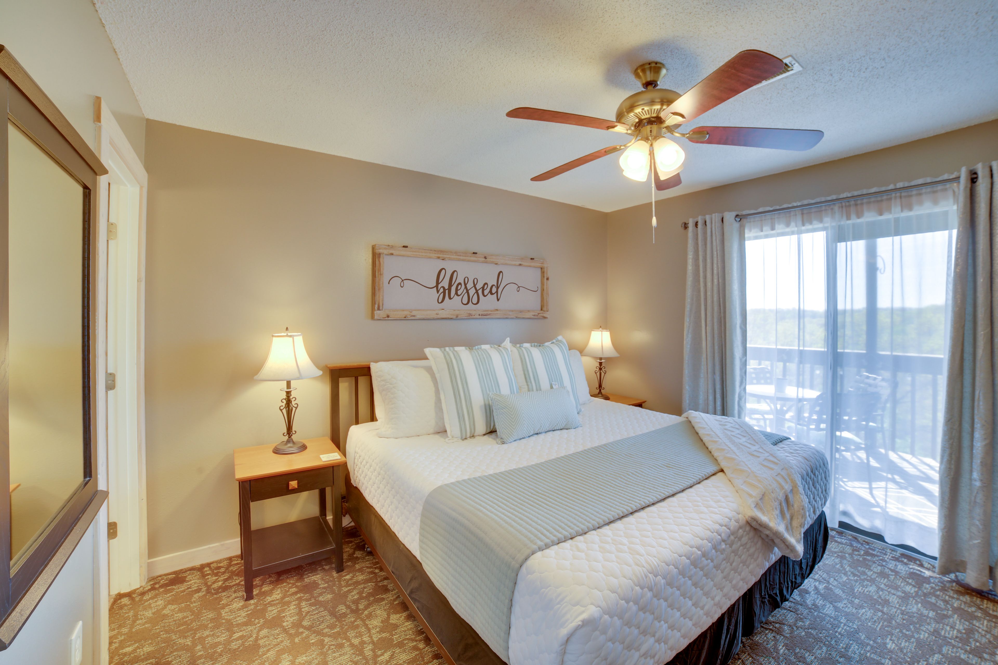 Bedroom 1 | King Bed