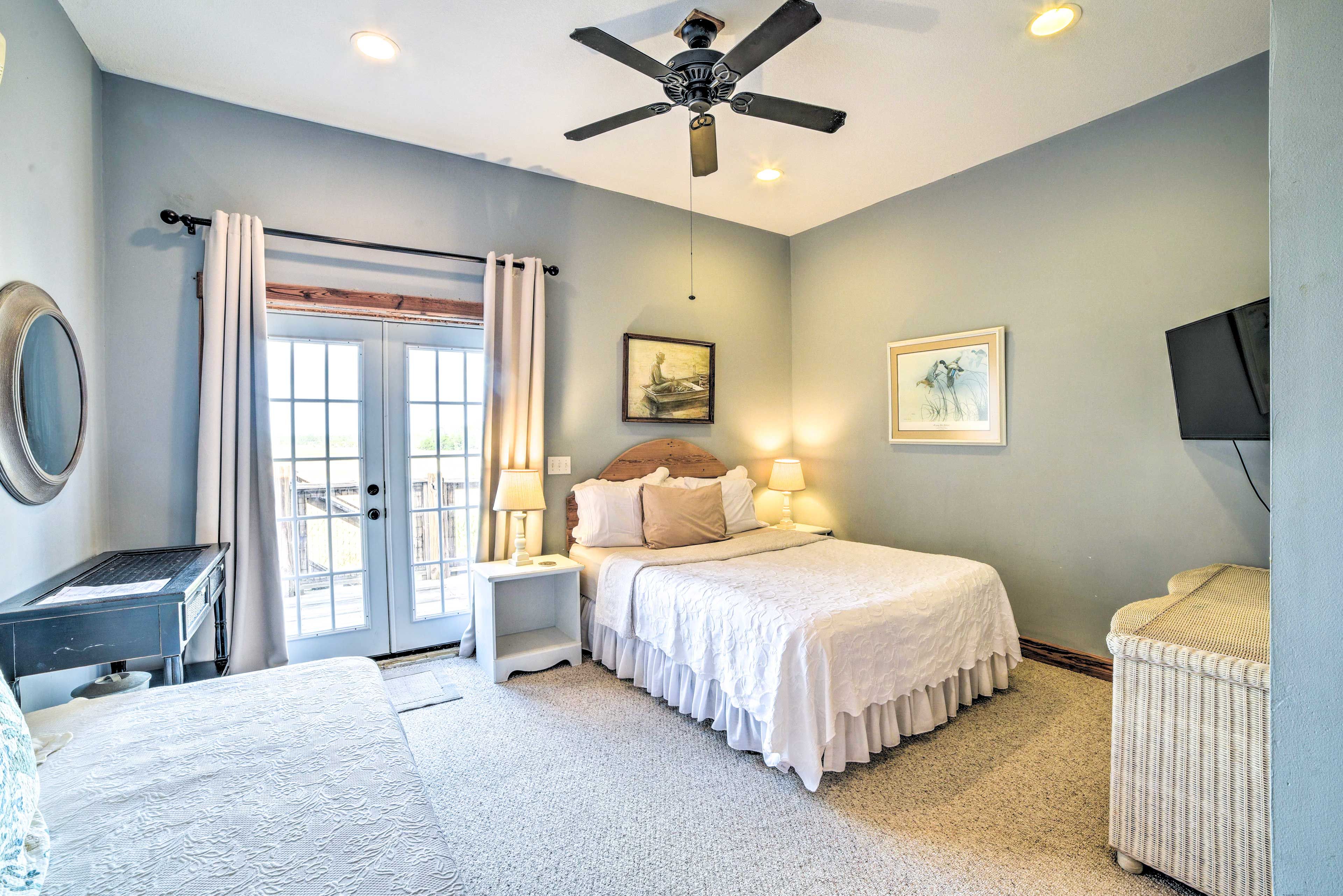 Bedroom 2 | Queen Bed | Twin Daybed