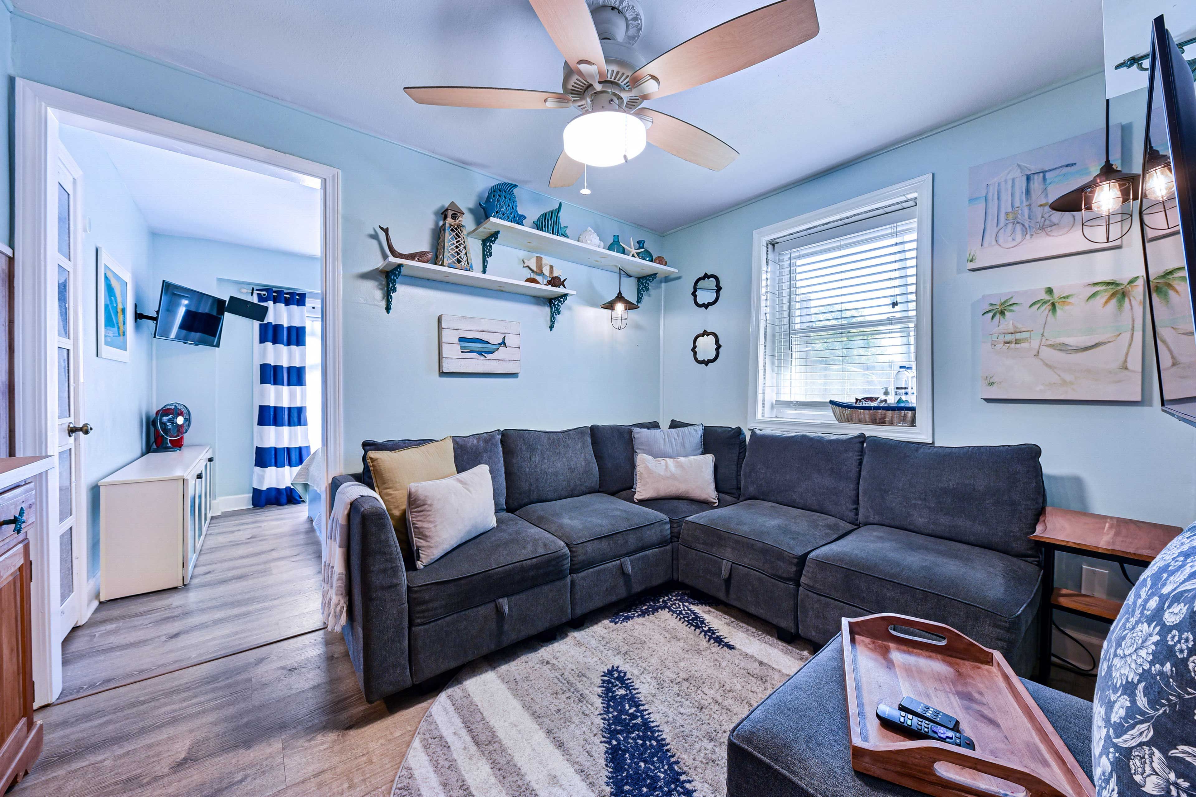 Living Room | Smart TV