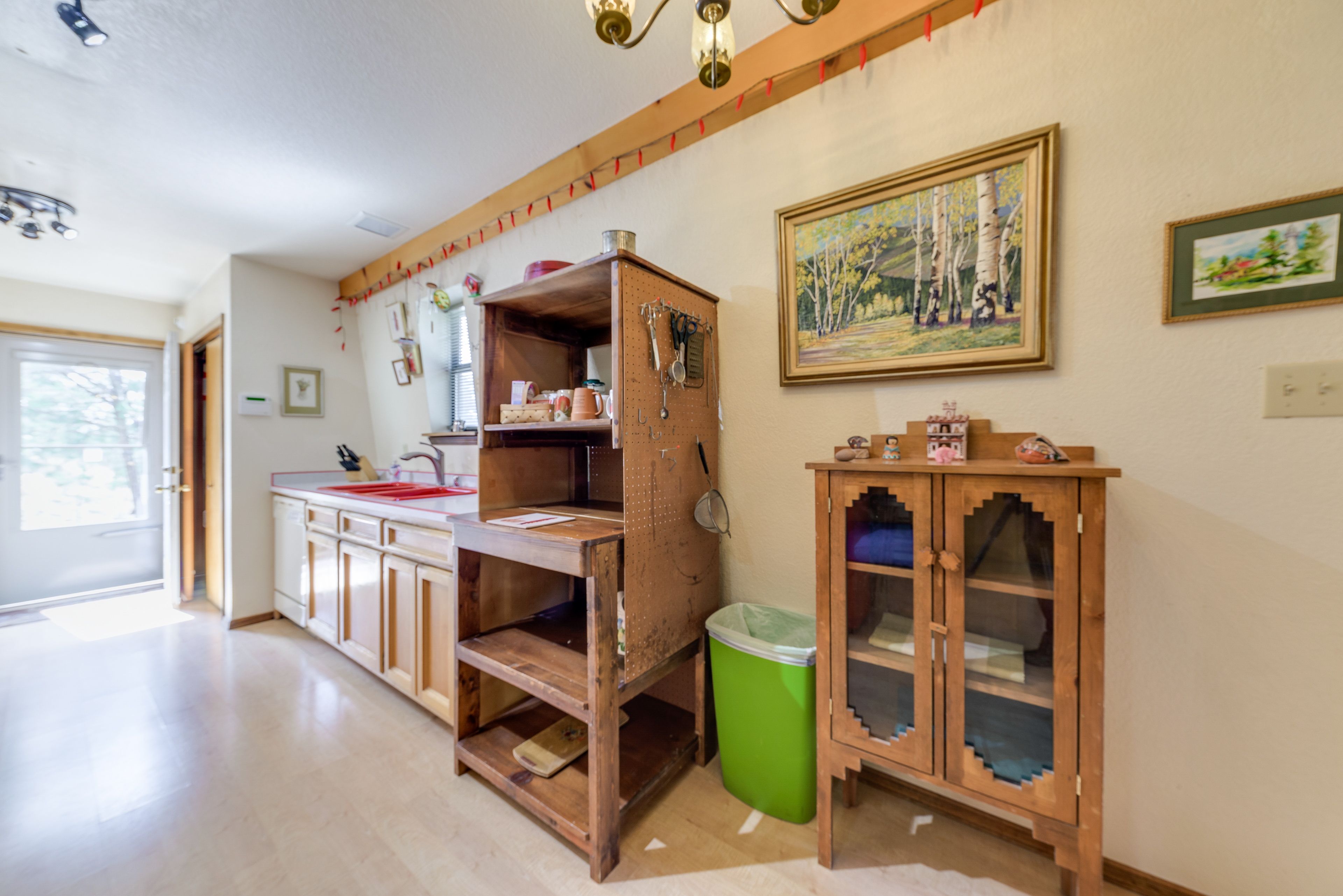 Kitchen | Dishware/Flatware