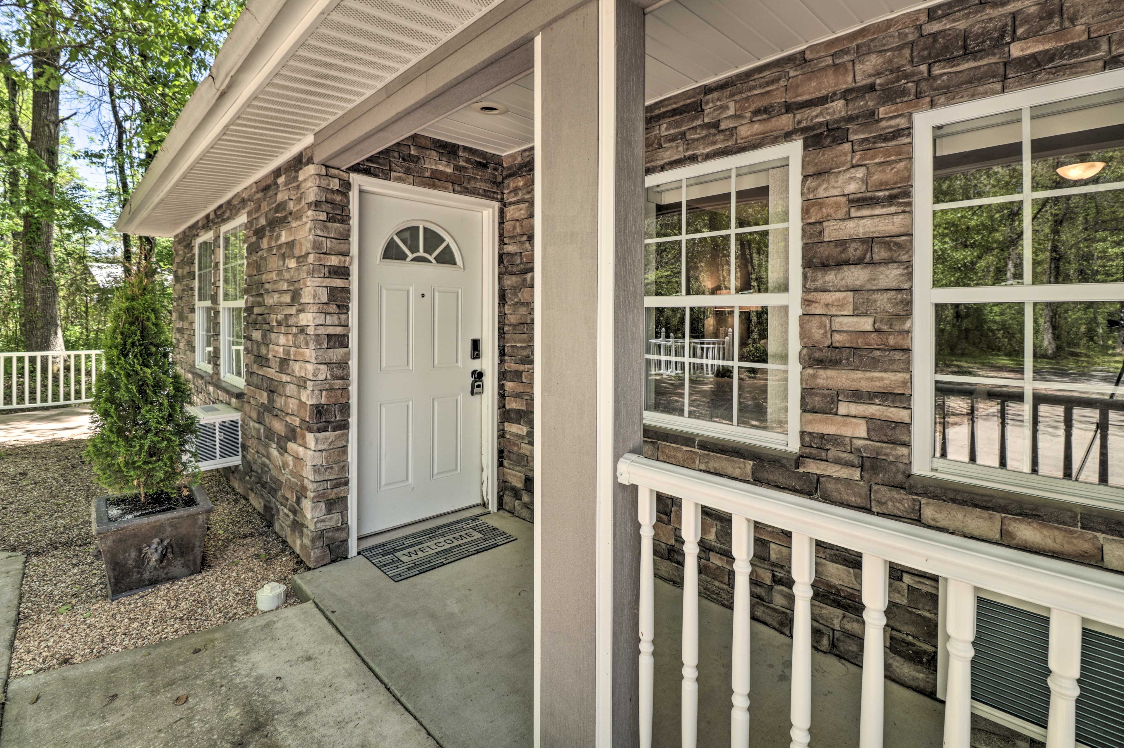 Studio Exterior | Step-Free Access | Keyless Entry