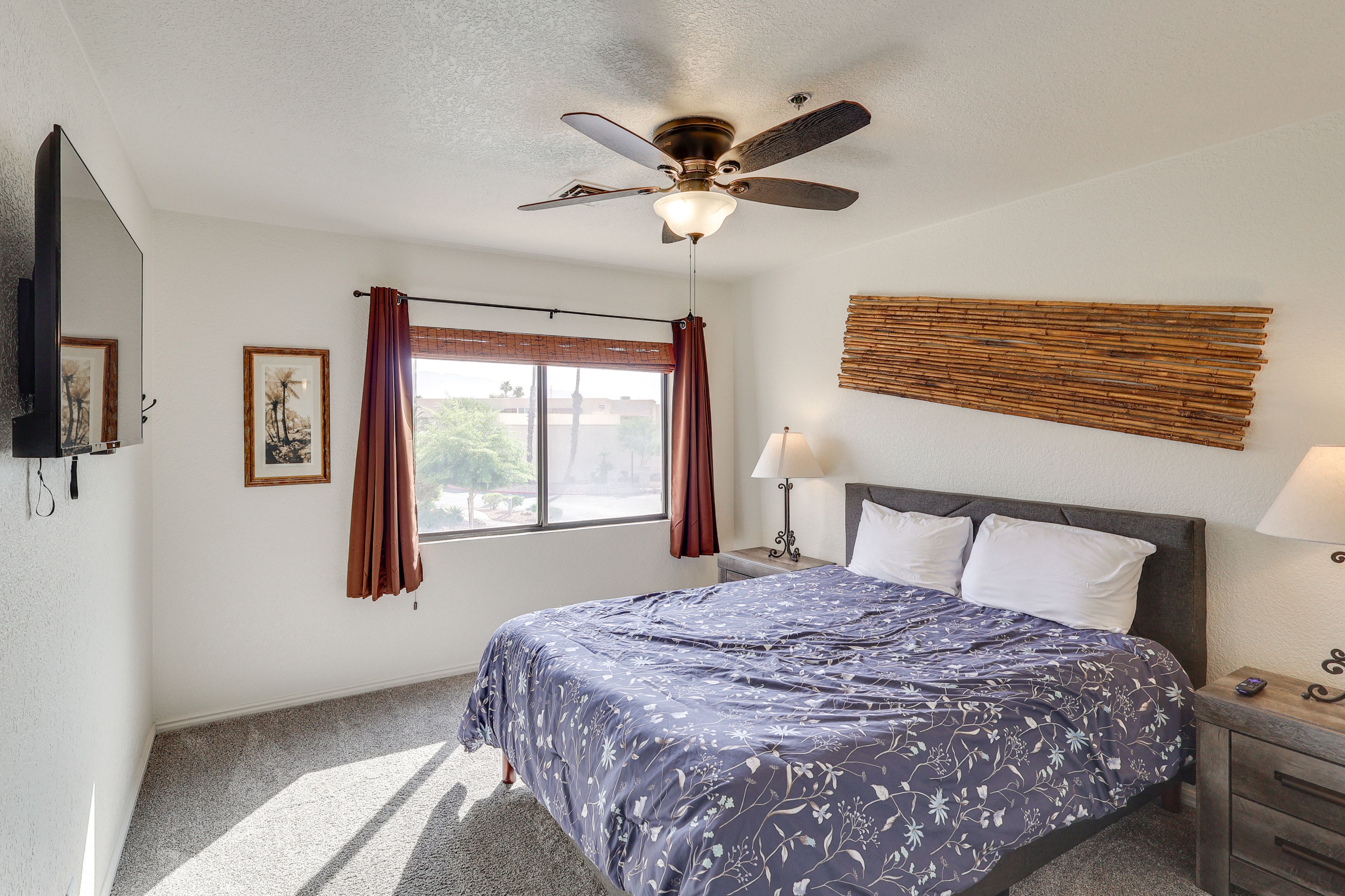 Bedroom 1 | Queen Bed | Linens | 2nd Floor