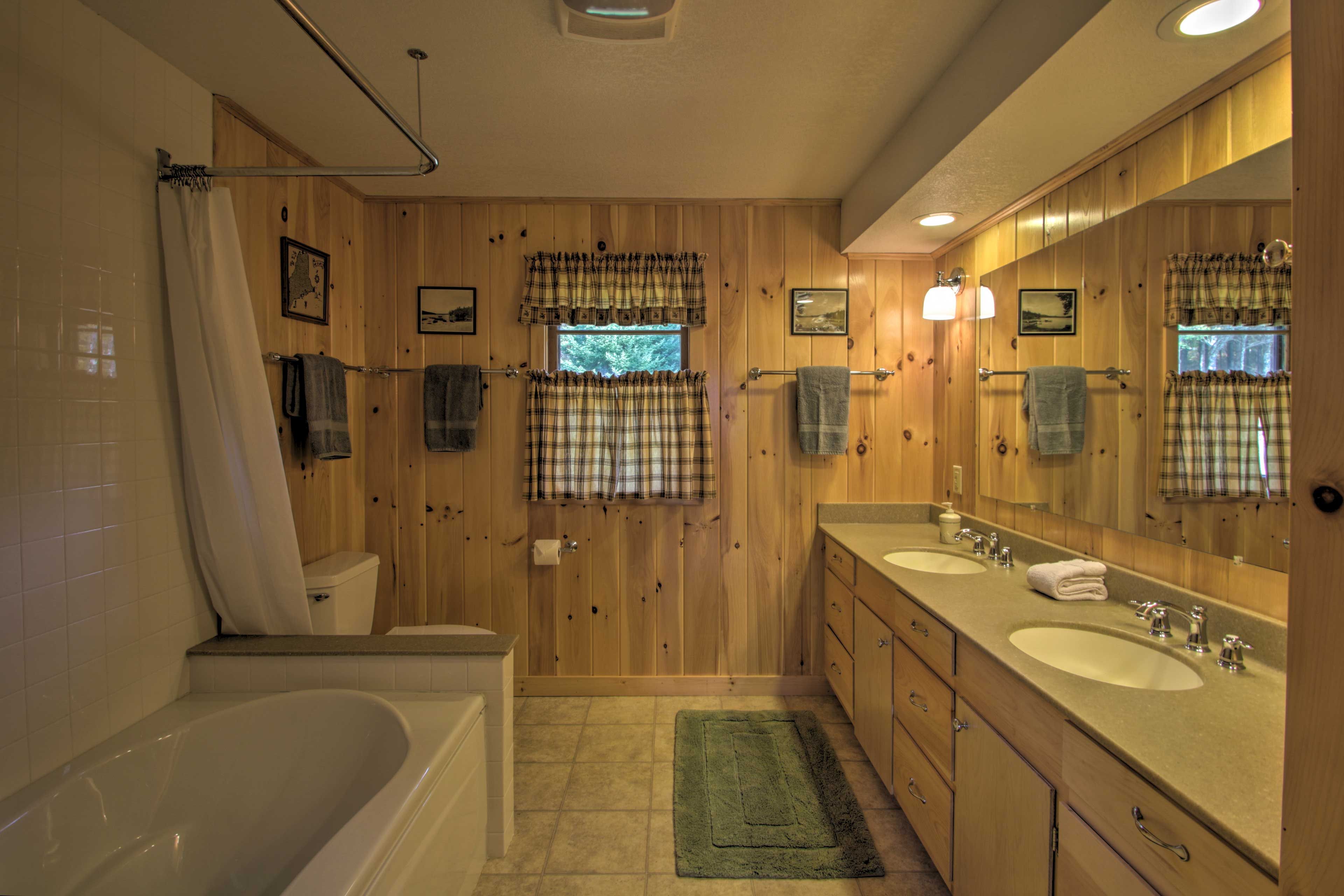 Full Bathroom