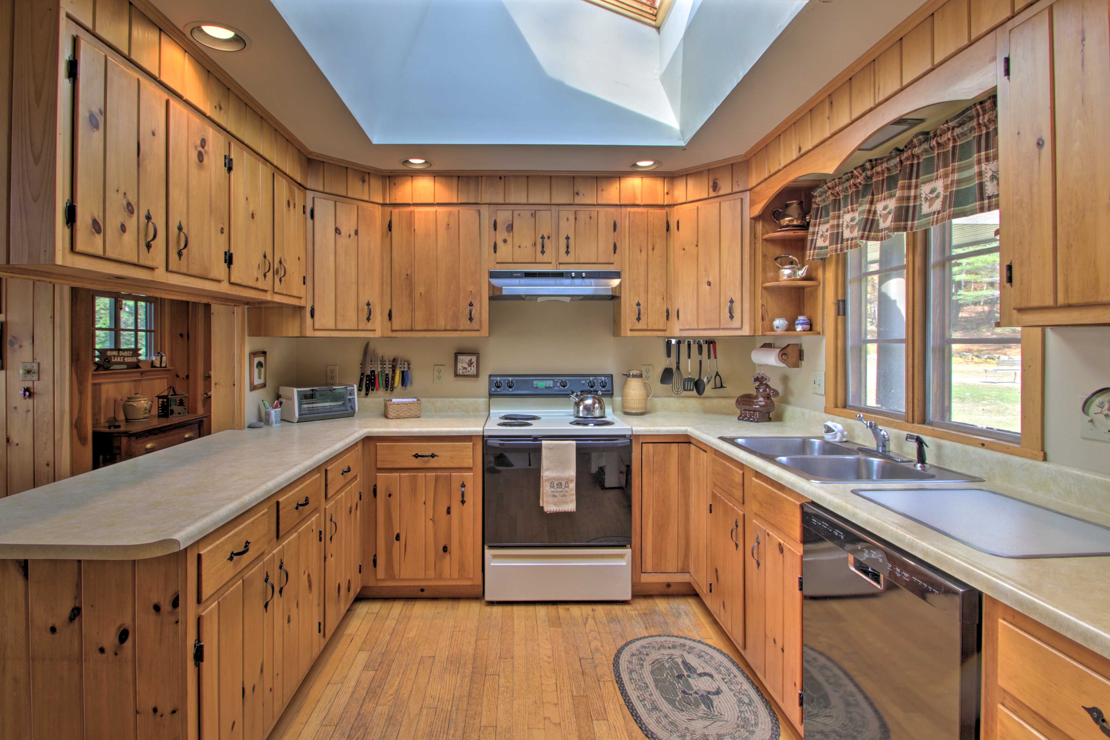 Kitchen | Dishware/Flatware | Toaster Oven