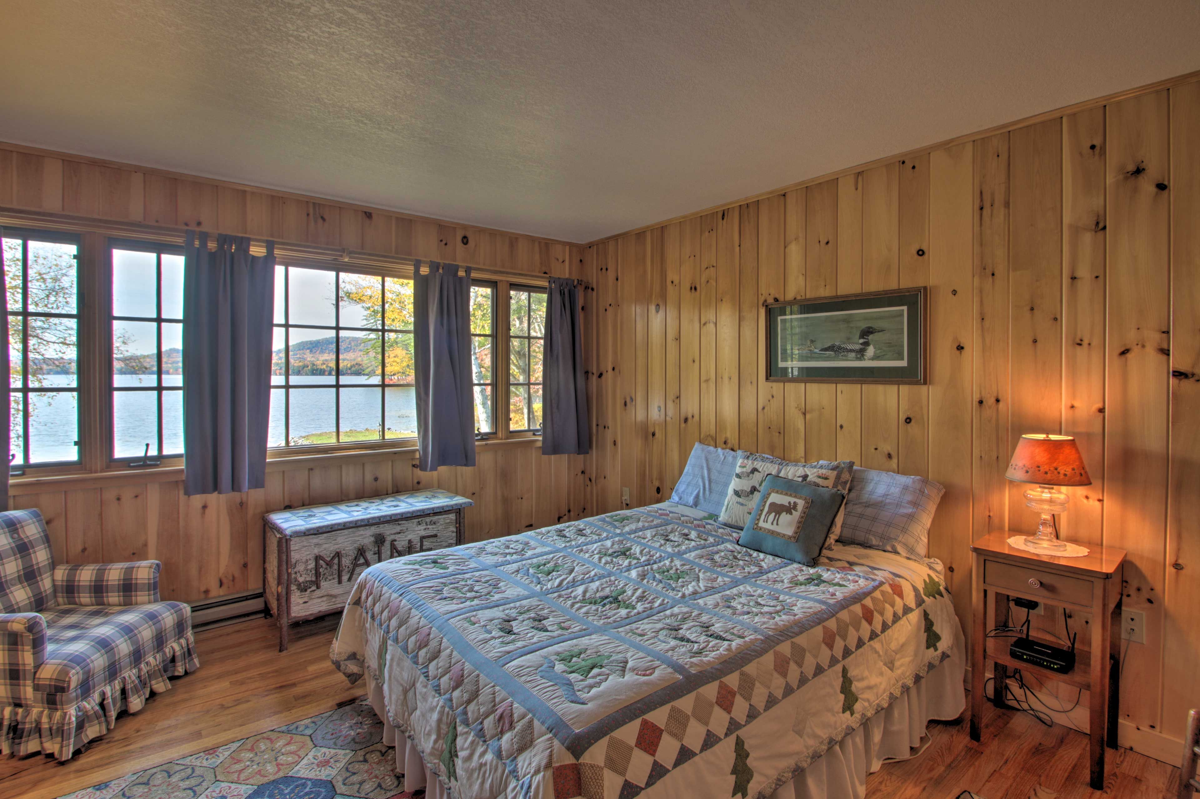 Bedroom 2 | Queen Bed
