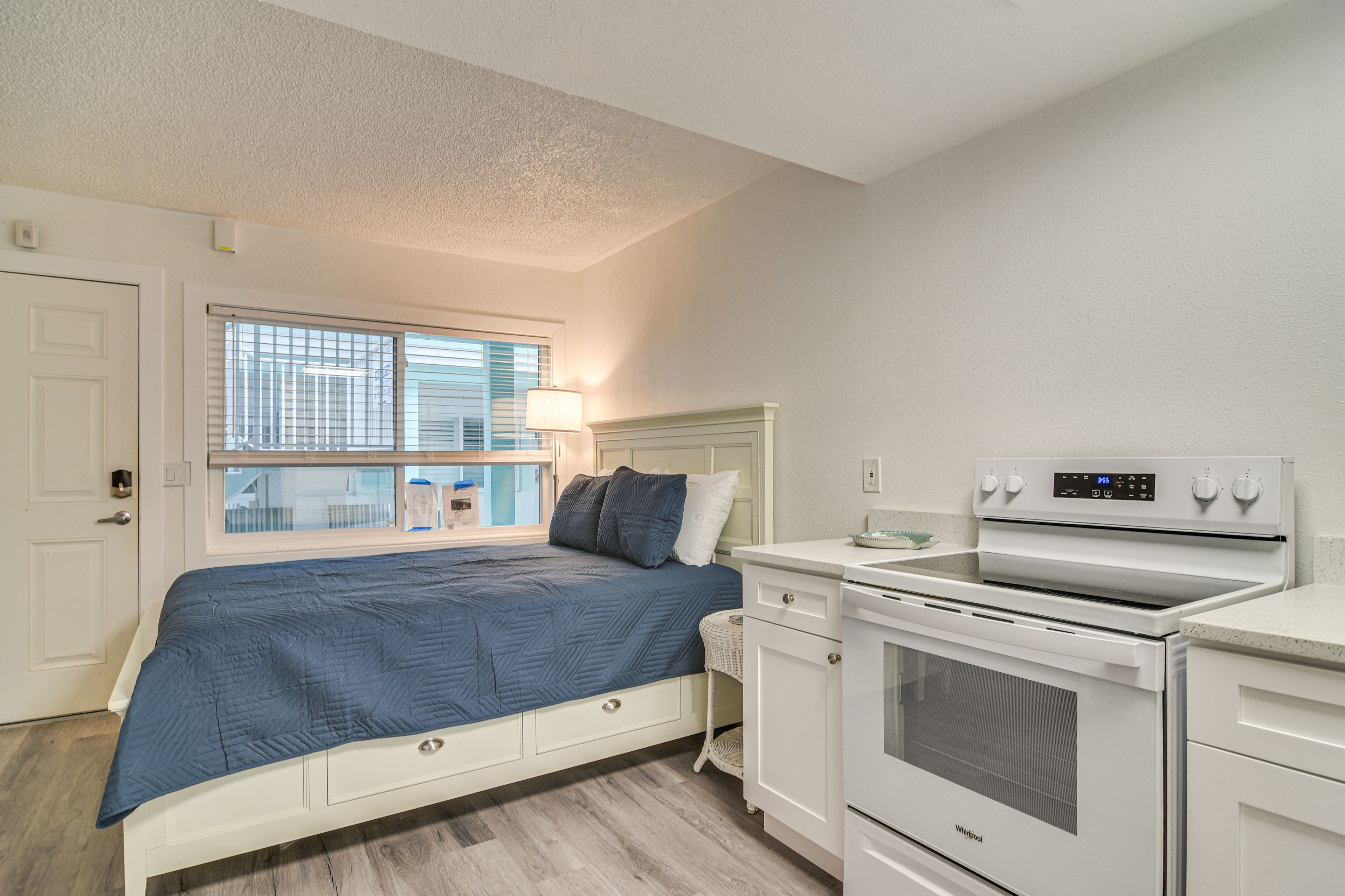 Studio | Queen Bed | A/C & Heating | Linens Provided | Smart TV | Free WiFi