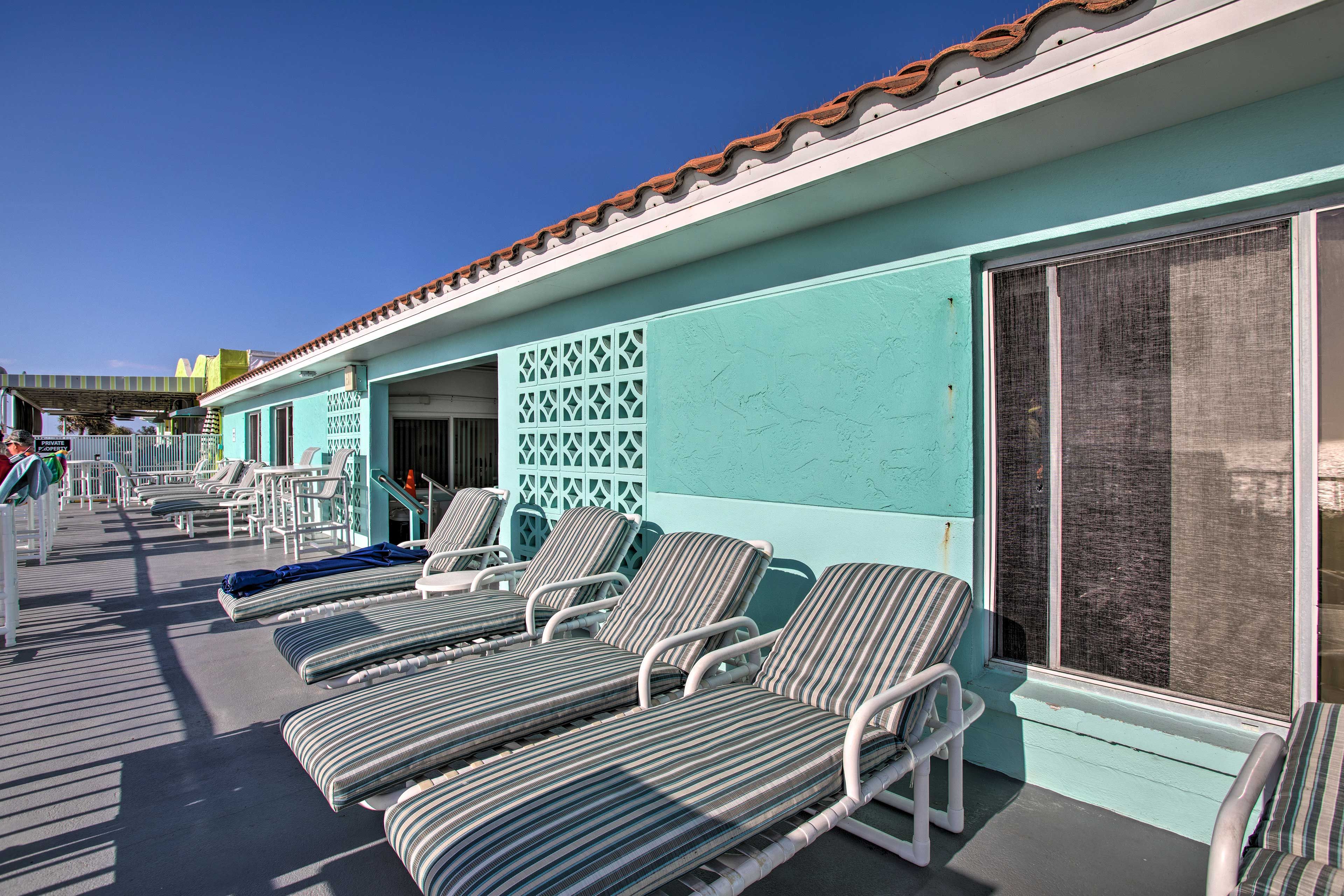 Condominium | Shared Deck
