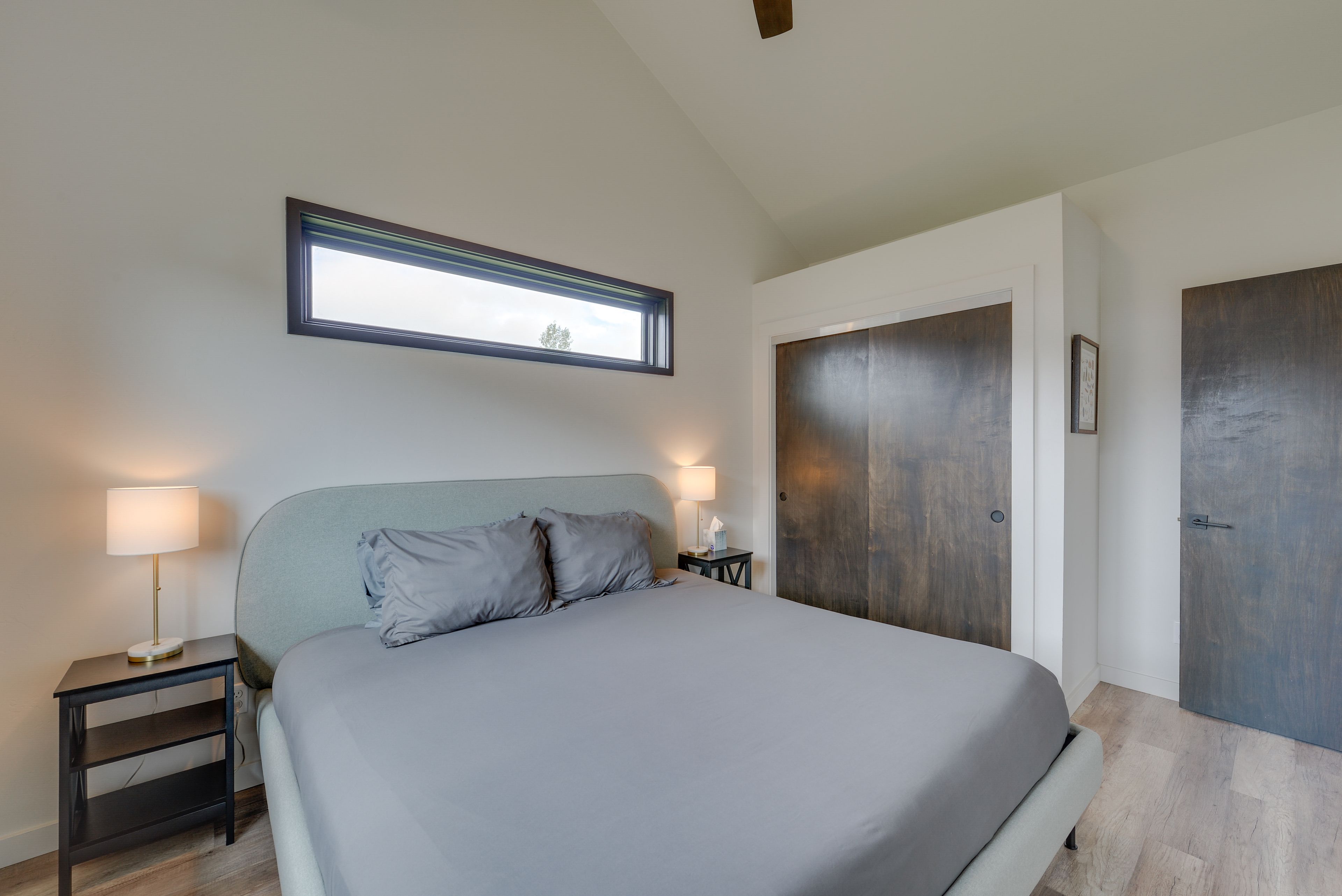 Bedroom 1 | King Bed